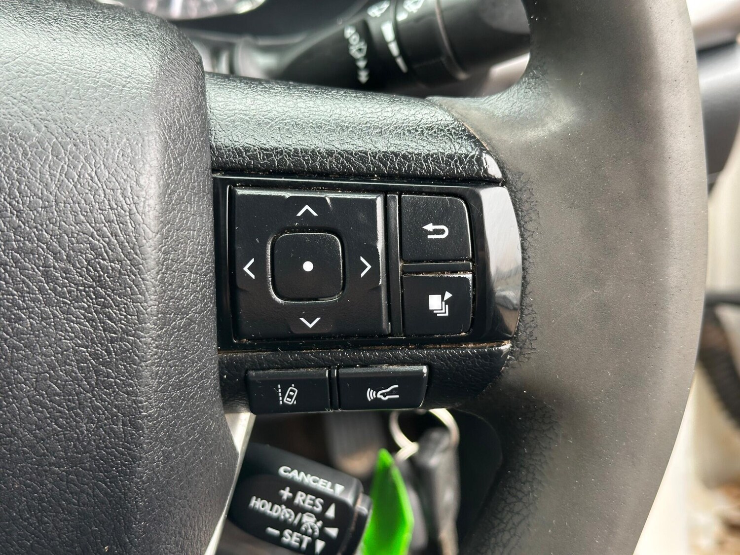 Used Toyota Hilux for sale - 77808147: Photo 34