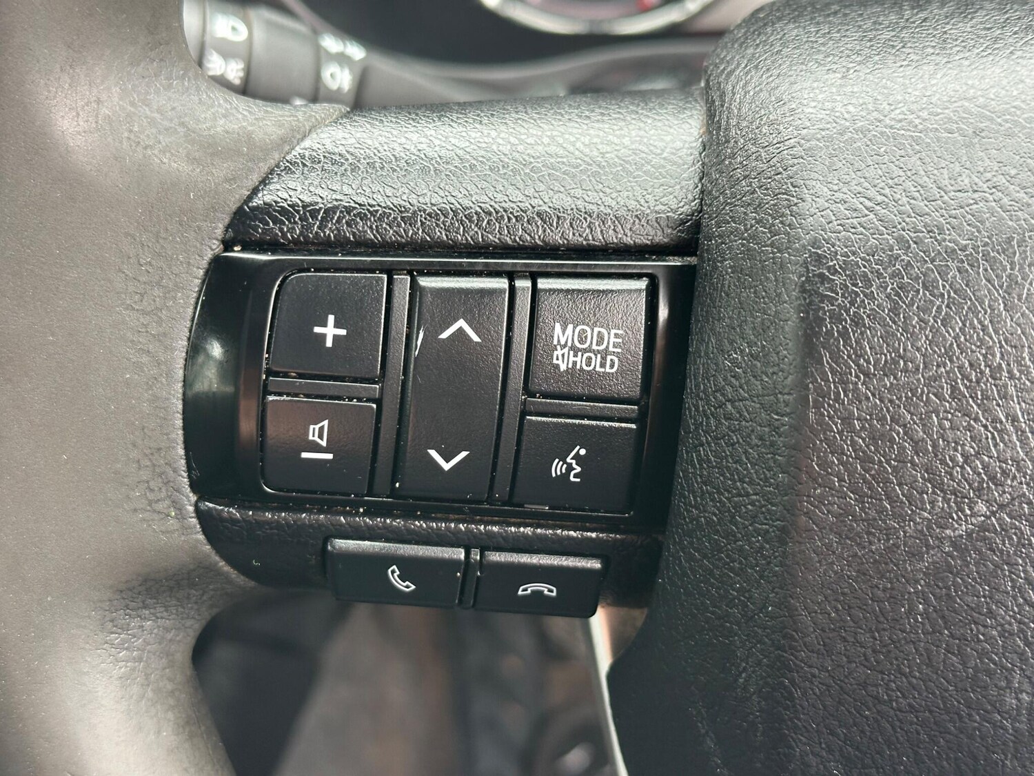 Used Toyota Hilux for sale - 77808147: Photo 36