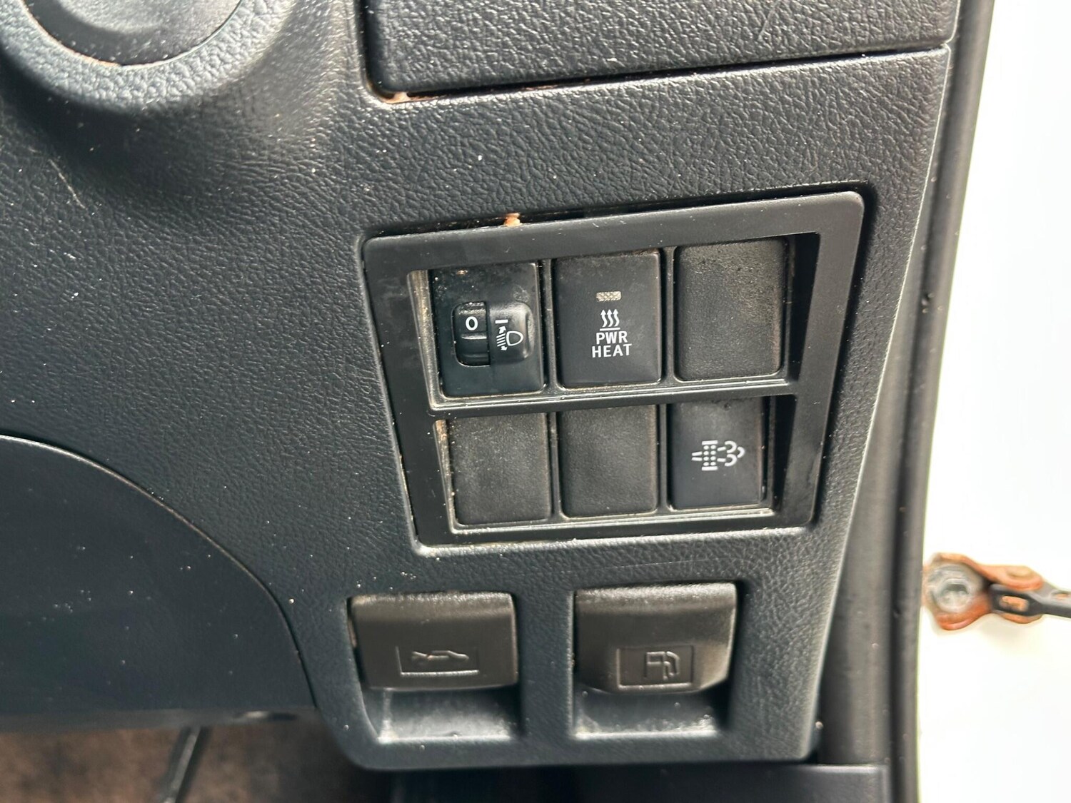 Used Toyota Hilux for sale - 77808147: Photo 42