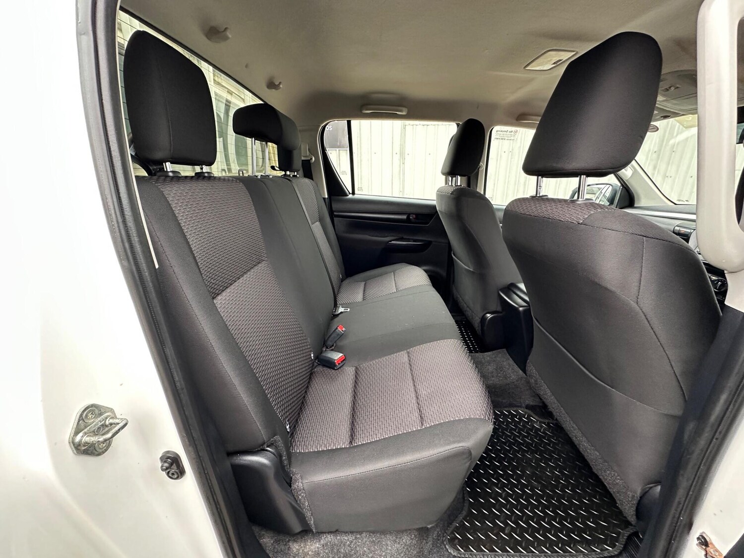 Used Toyota Hilux for sale - 77808147: Photo 44