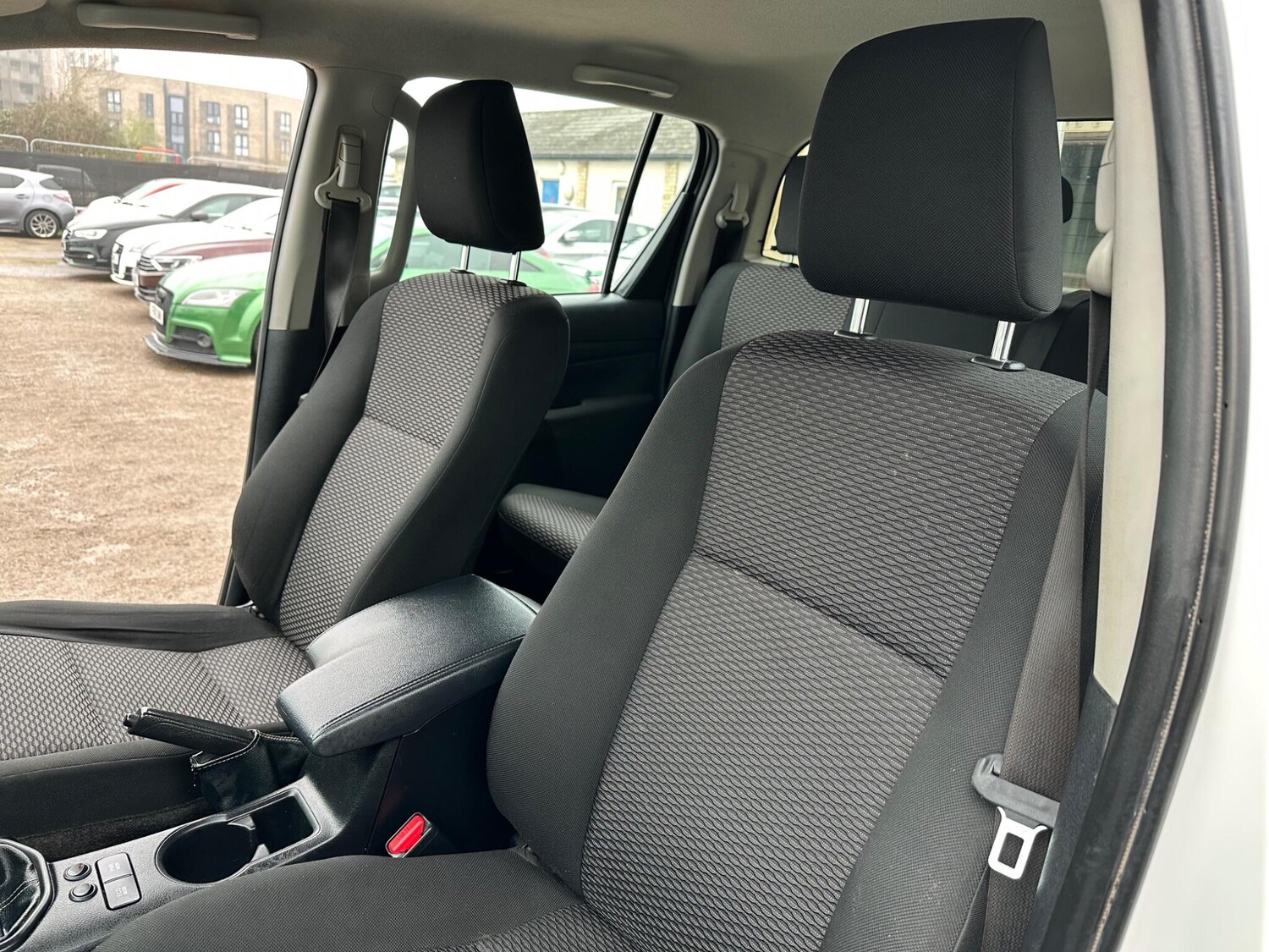 Used Toyota Hilux for sale - 77808147: Photo 58