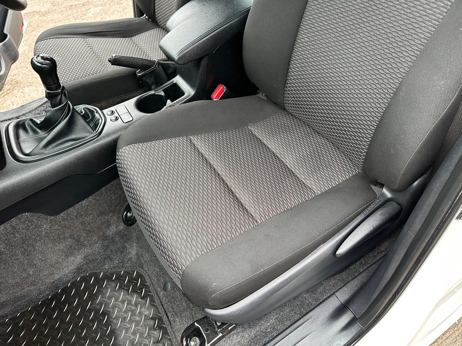 Used Toyota Hilux for sale - 77808147: Photo 59