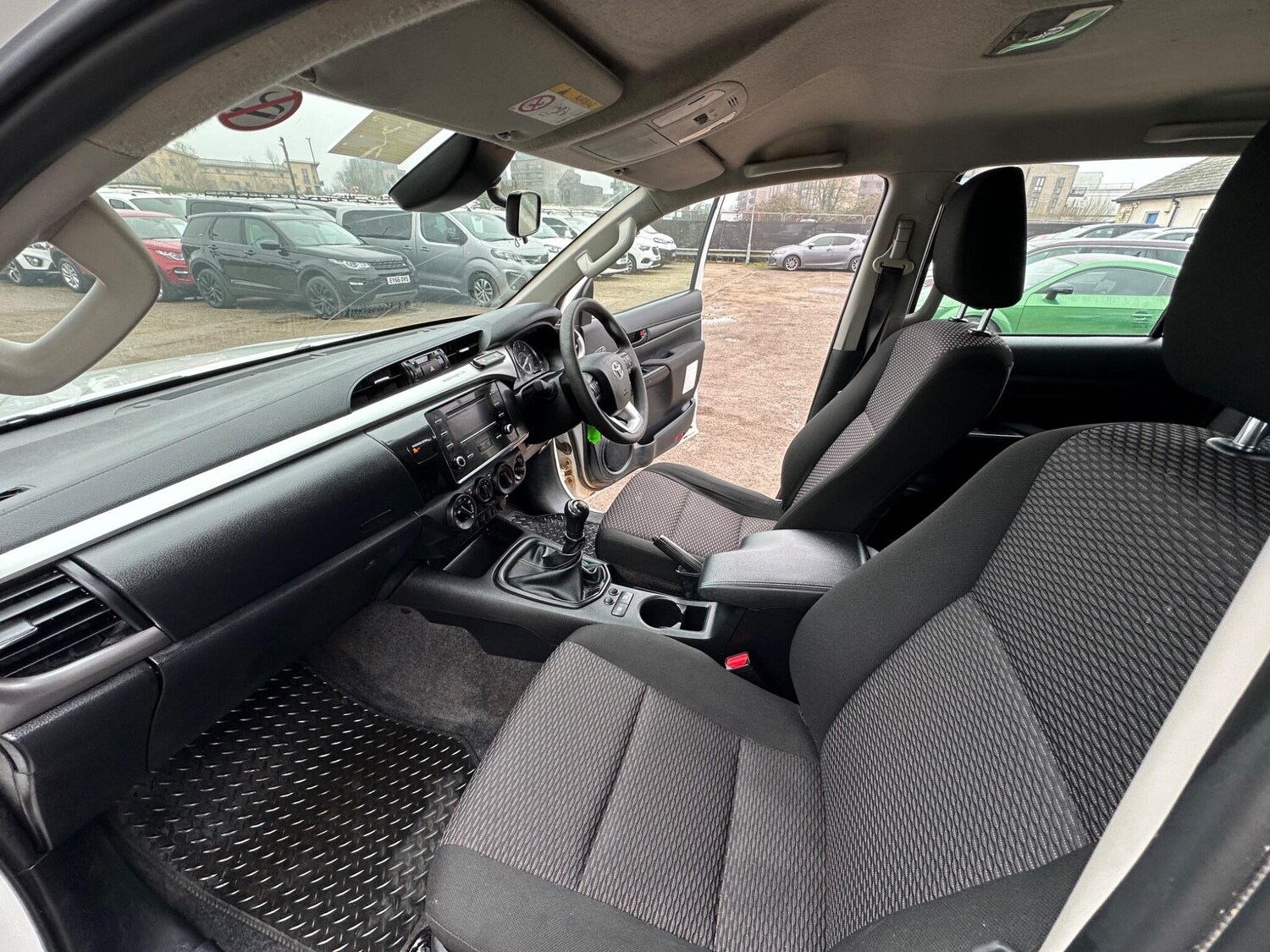 Used Toyota Hilux for sale - 77808147: Photo 60