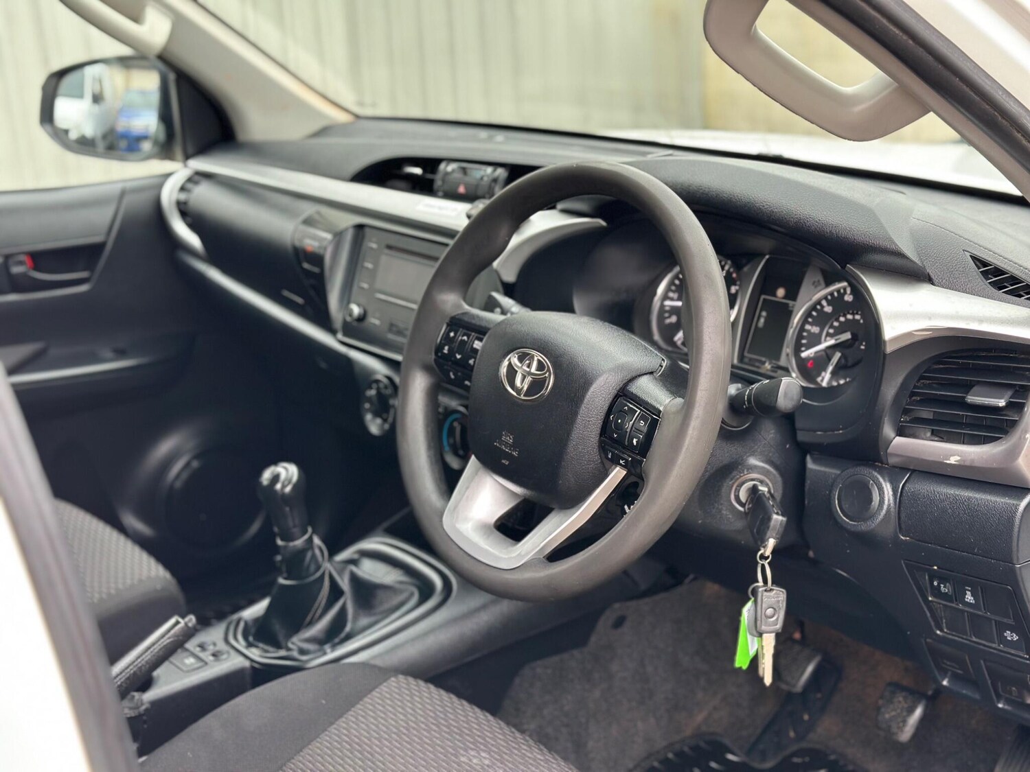 Used Toyota Hilux for sale - 77808147: Photo 9