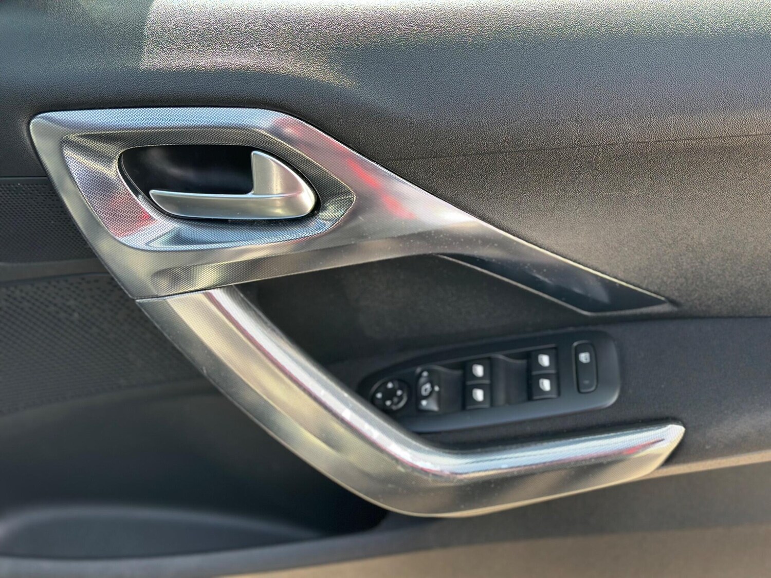 Used Peugeot 2008 2014 for sale - 78157824: Photo 30