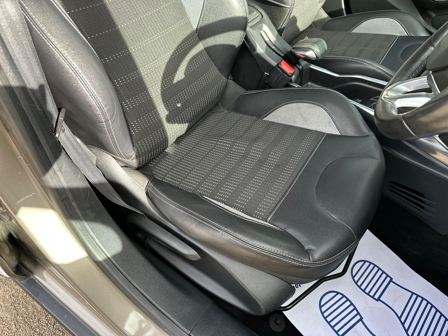 Used Peugeot 2008 2014 for sale - 78157824: Photo 43