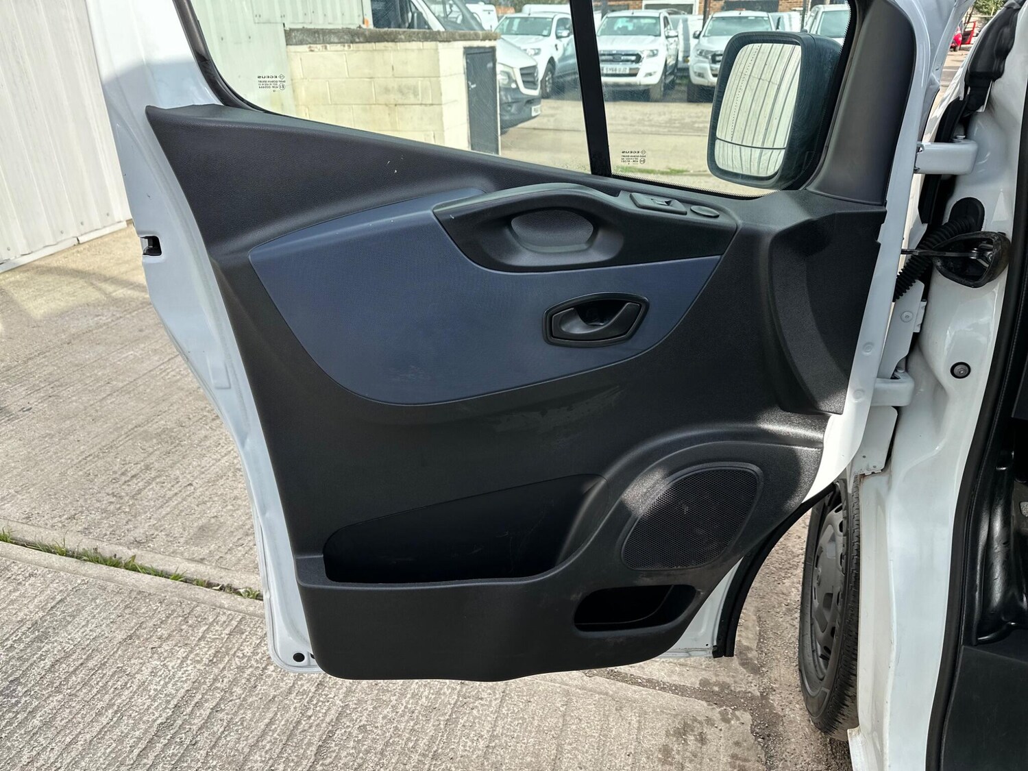 Used Vauxhall Vivaro for sale - 77925484: Photo 48