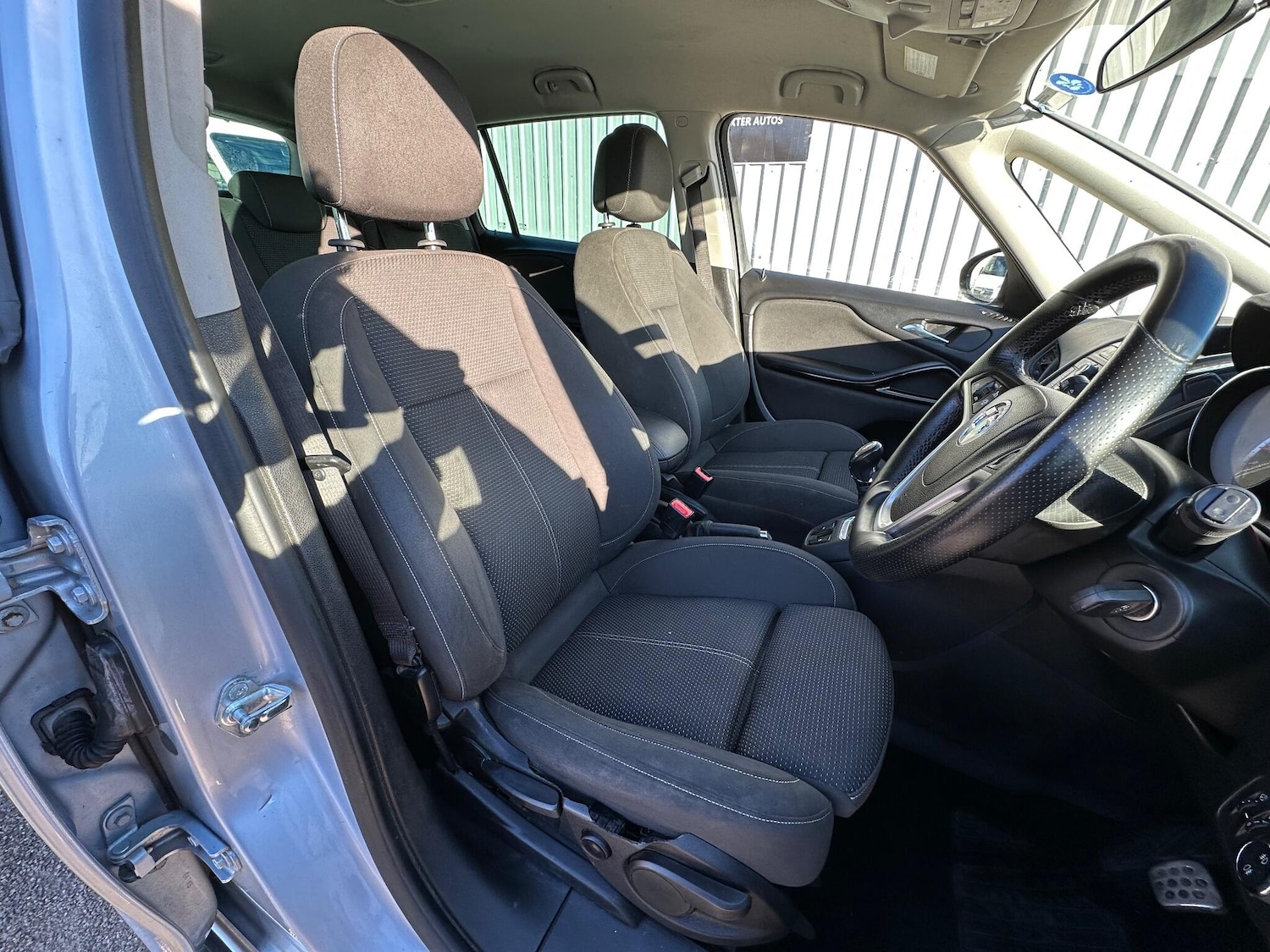 Used Vauxhall Zafira Tourer 2015 for sale - 76645552: Photo 17