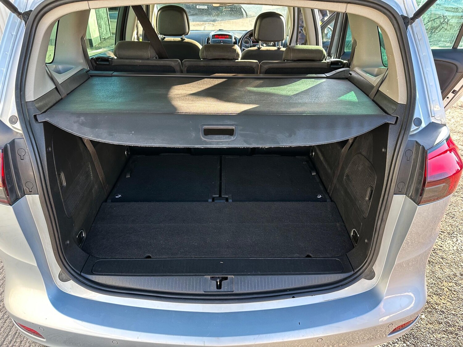 Used Vauxhall Zafira Tourer 2015 for sale - 76645552: Photo 46