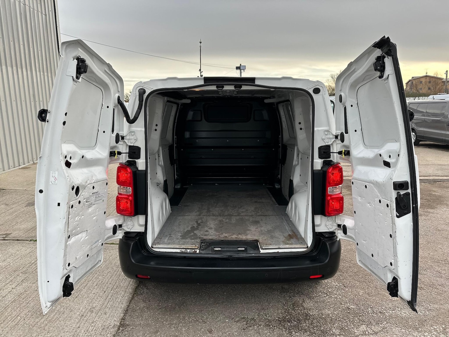 Used Citroen Dispatch 2019 for sale - 76994214: Photo 13