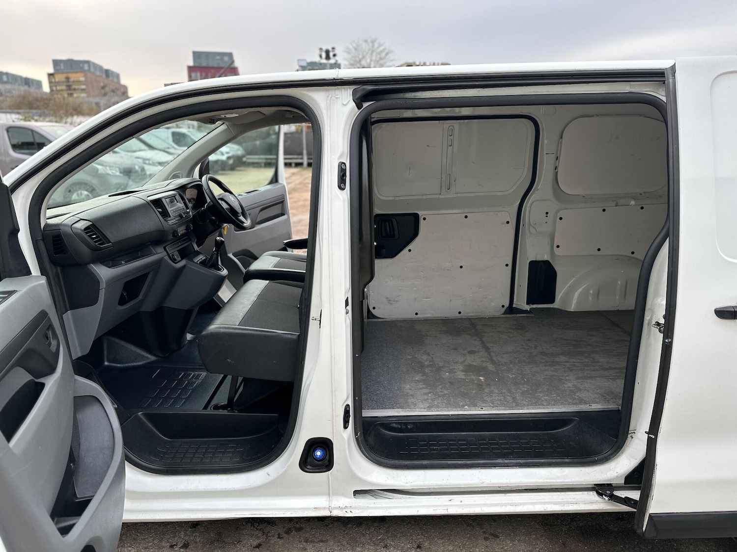 Used Citroen Dispatch 2019 for sale - 76994214: Photo 14