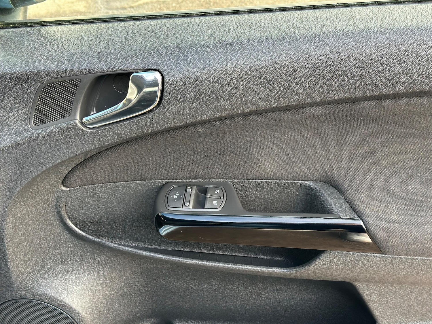 Used Vauxhall Corsa 2013 for sale - 76839882: Photo 30