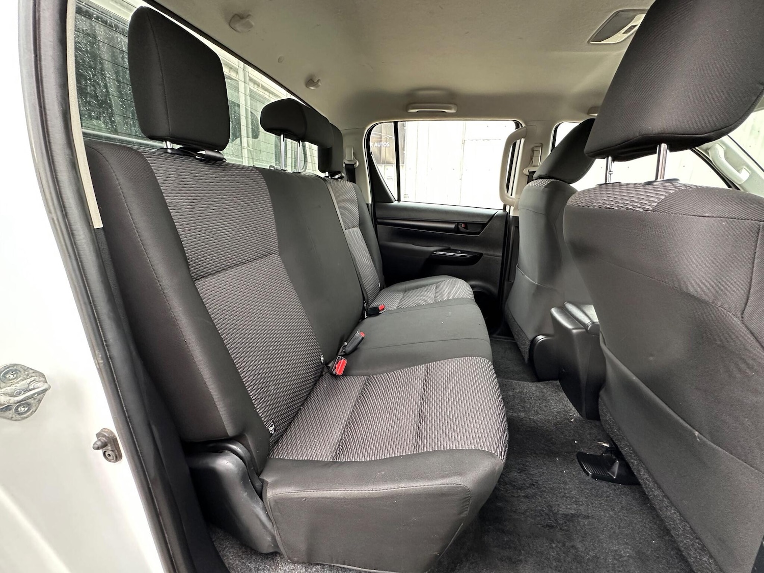 Used Toyota Hilux 2017 for sale - 76432167: Photo 13