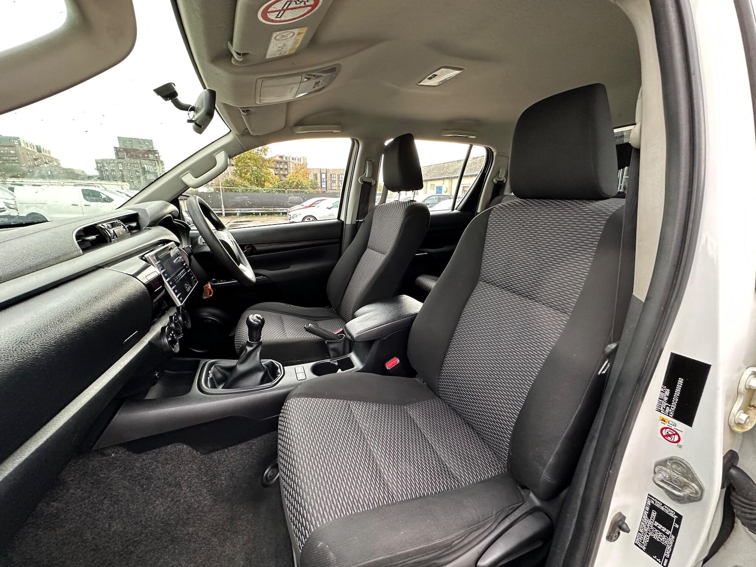 Used Toyota Hilux 2017 for sale - 76432167: Photo 16