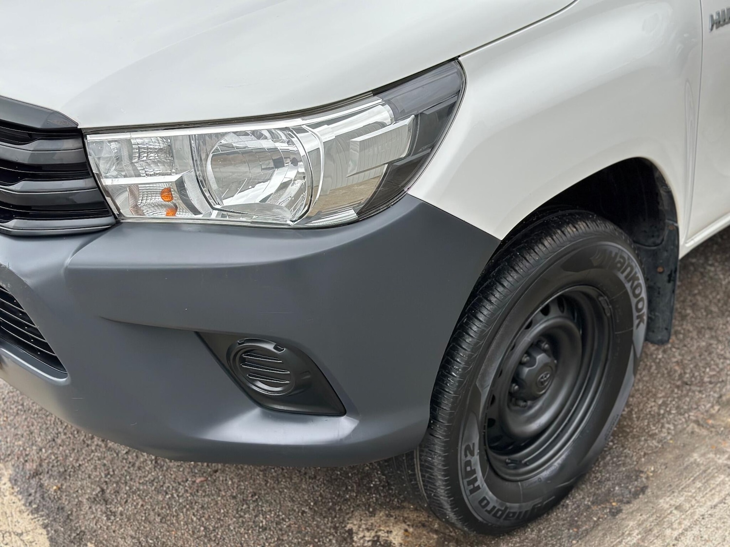 Used Toyota Hilux 2017 for sale - 76432167: Photo 24