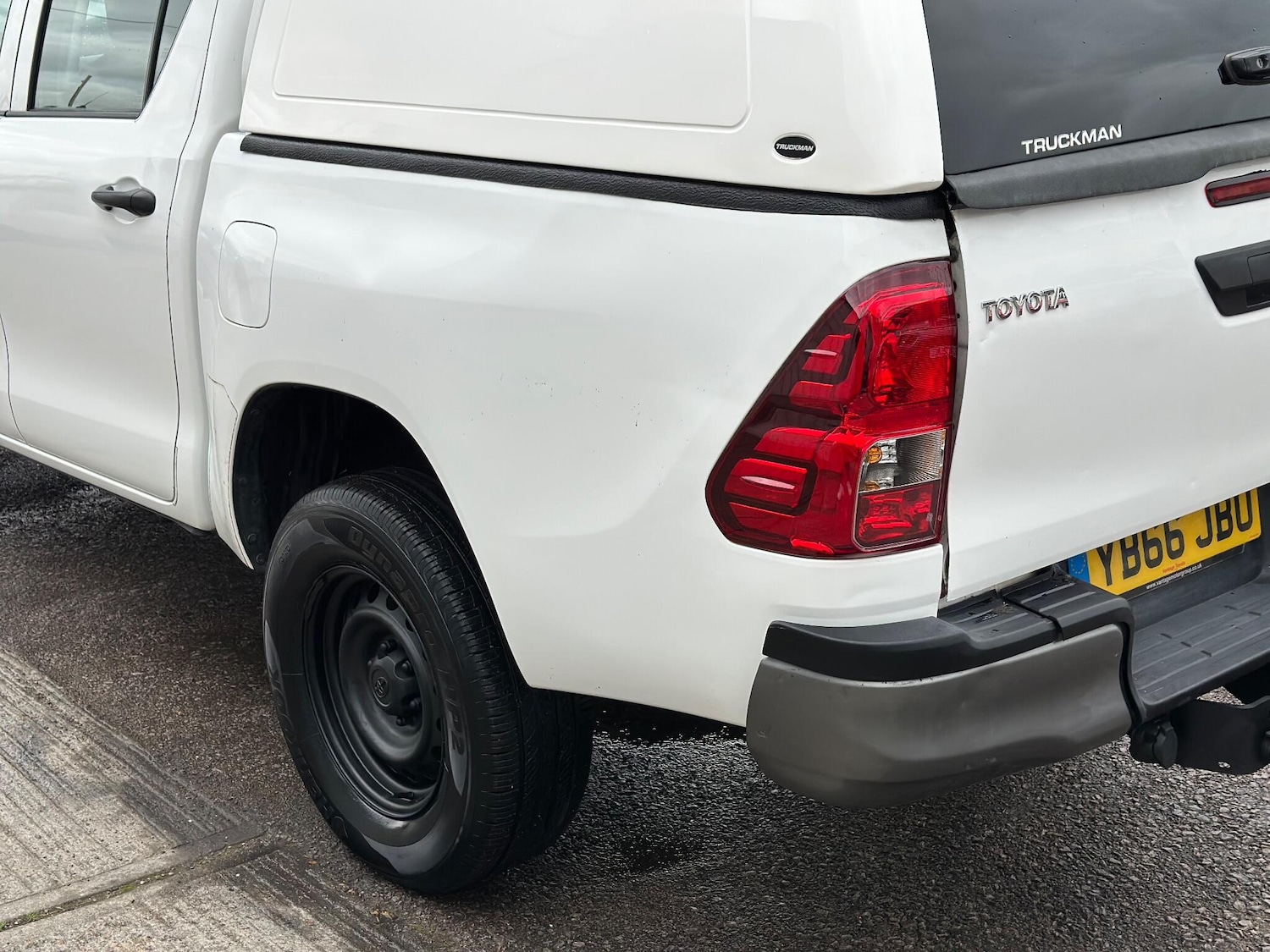 Used Toyota Hilux 2017 for sale - 76432167: Photo 26