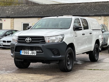 Used Toyota Hilux 2017 for sale - 76432167: Photo