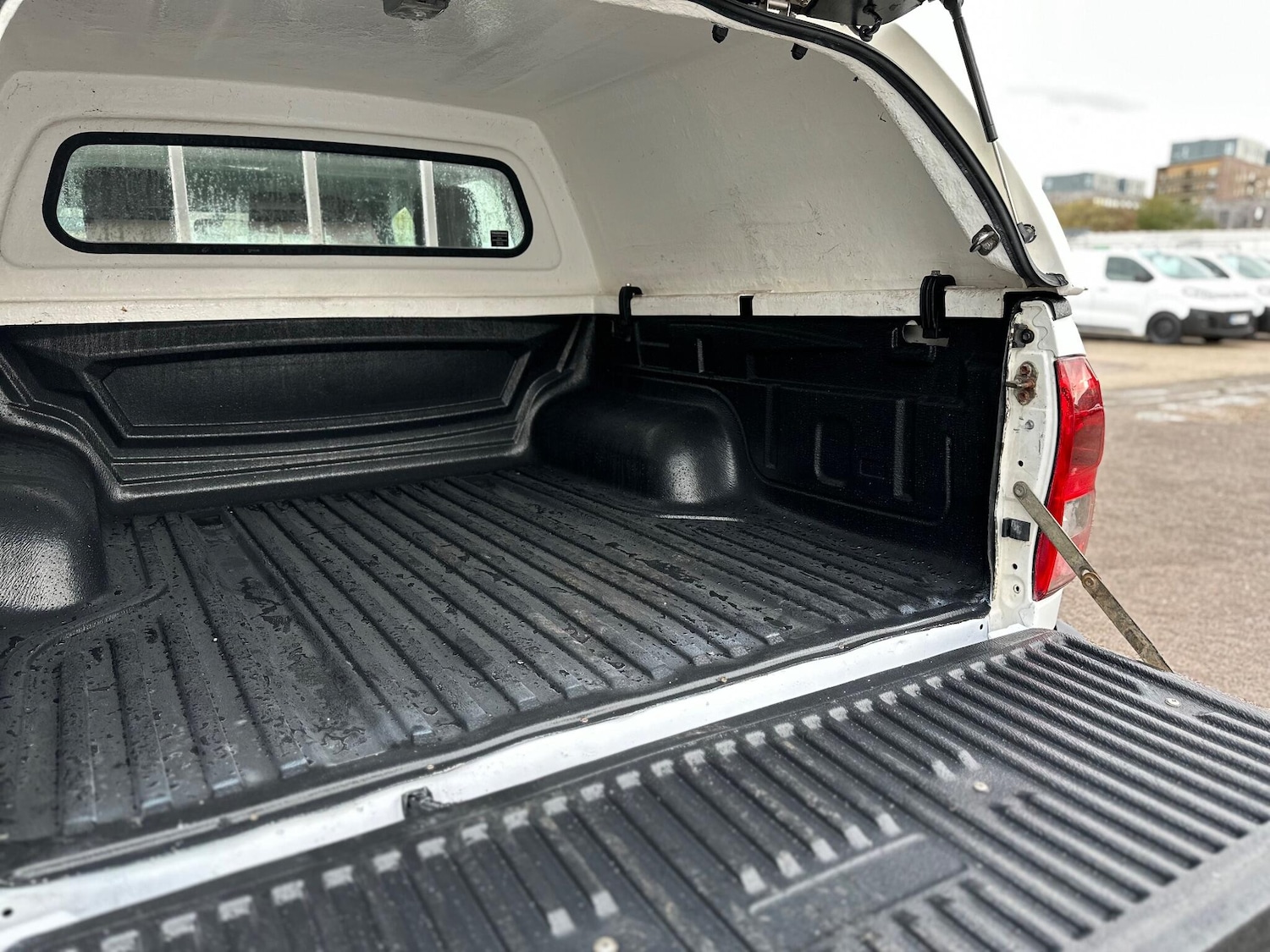 Used Toyota Hilux 2017 for sale - 76432167: Photo 46