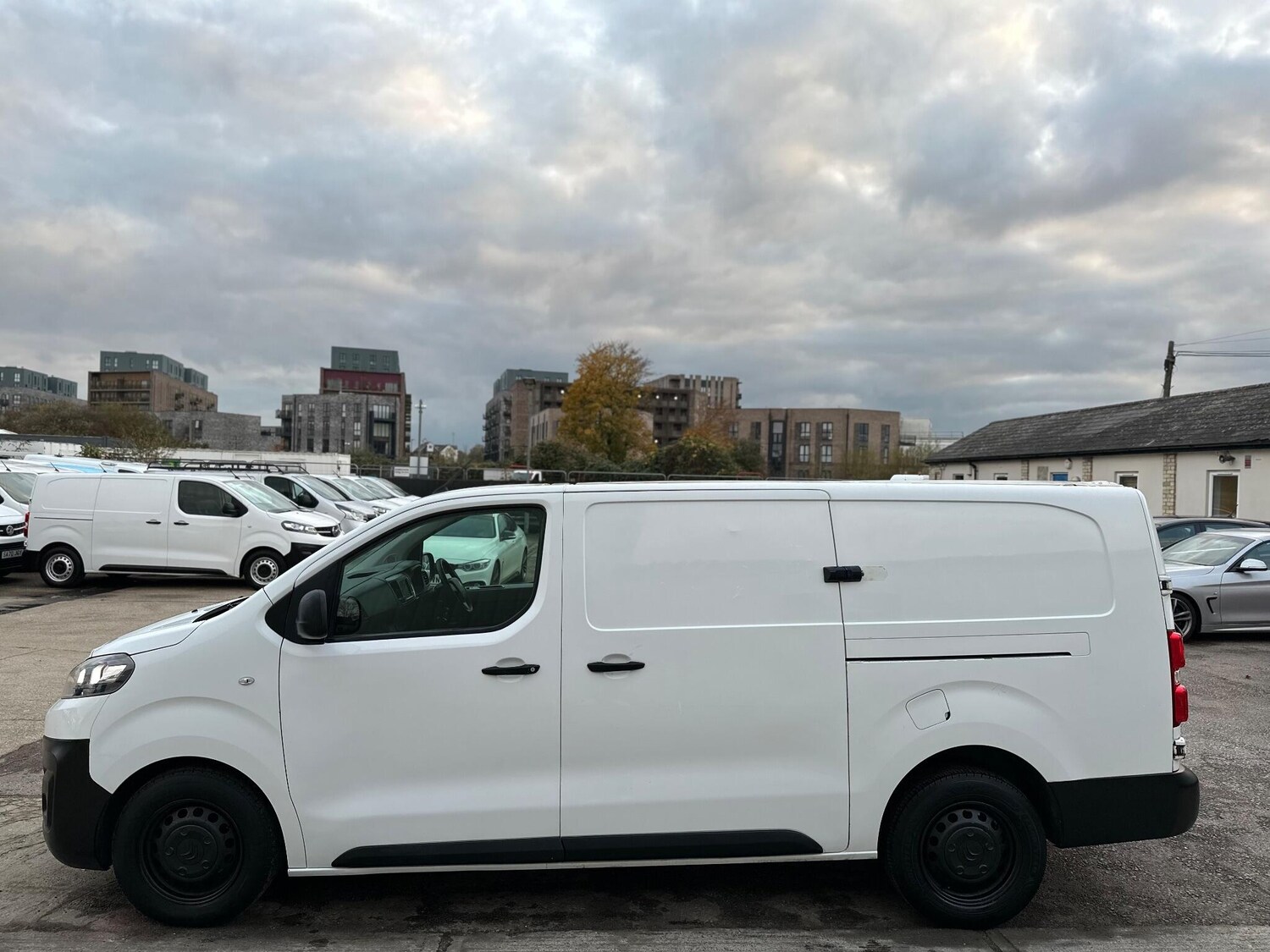 Used Citroen Dispatch 2019 for sale - 76538903: Photo 20