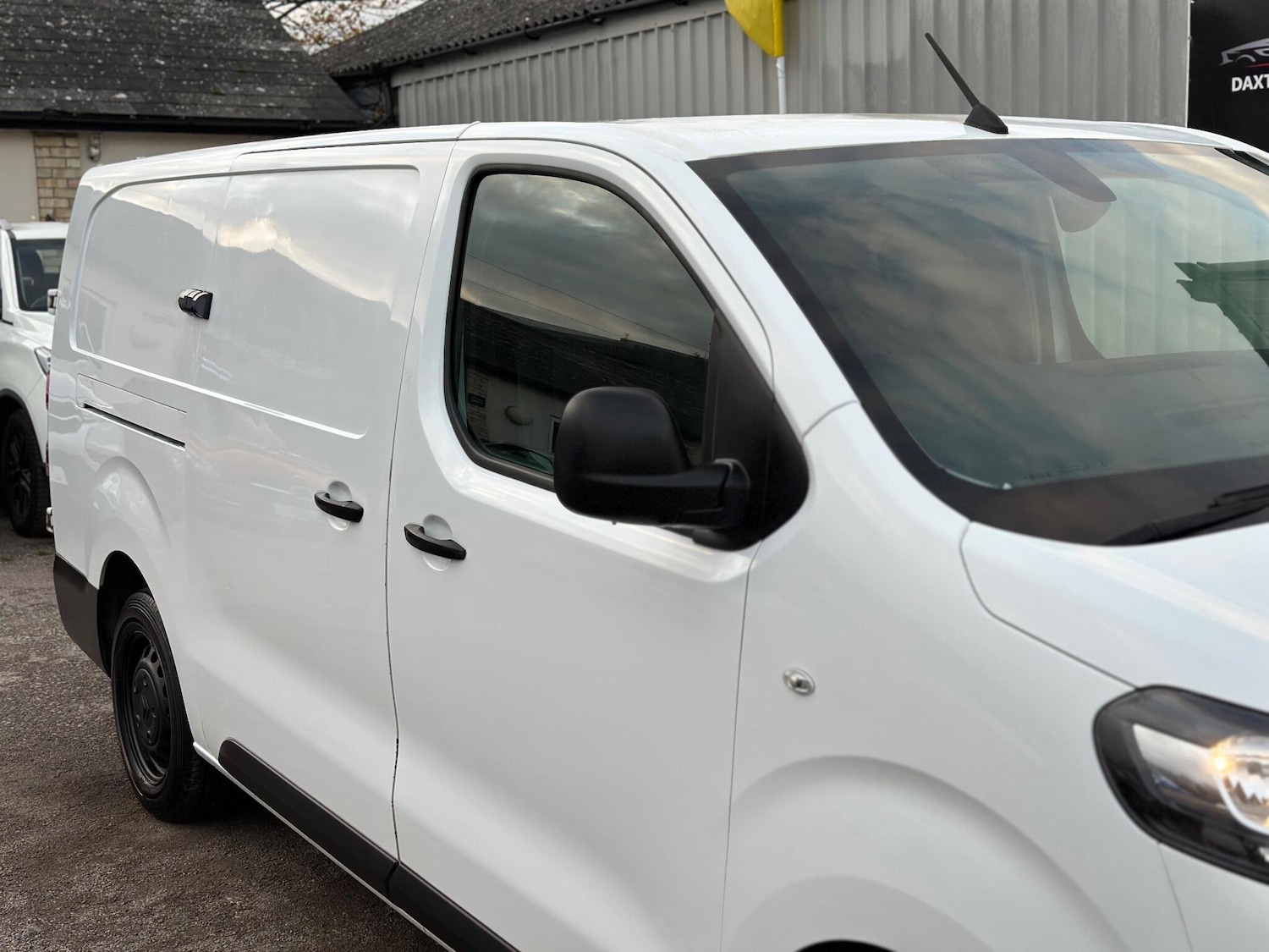 Used Citroen Dispatch 2019 for sale - 76538903: Photo 23