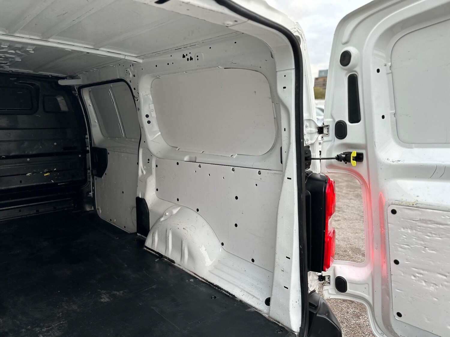 Used Citroen Dispatch 2019 for sale - 76538903: Photo 42