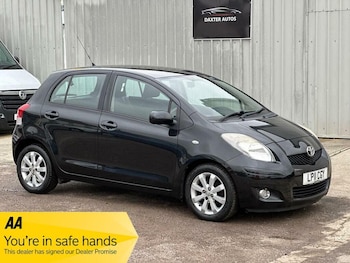 Used Toyota Yaris 2011 for sale - 77799120: Photo