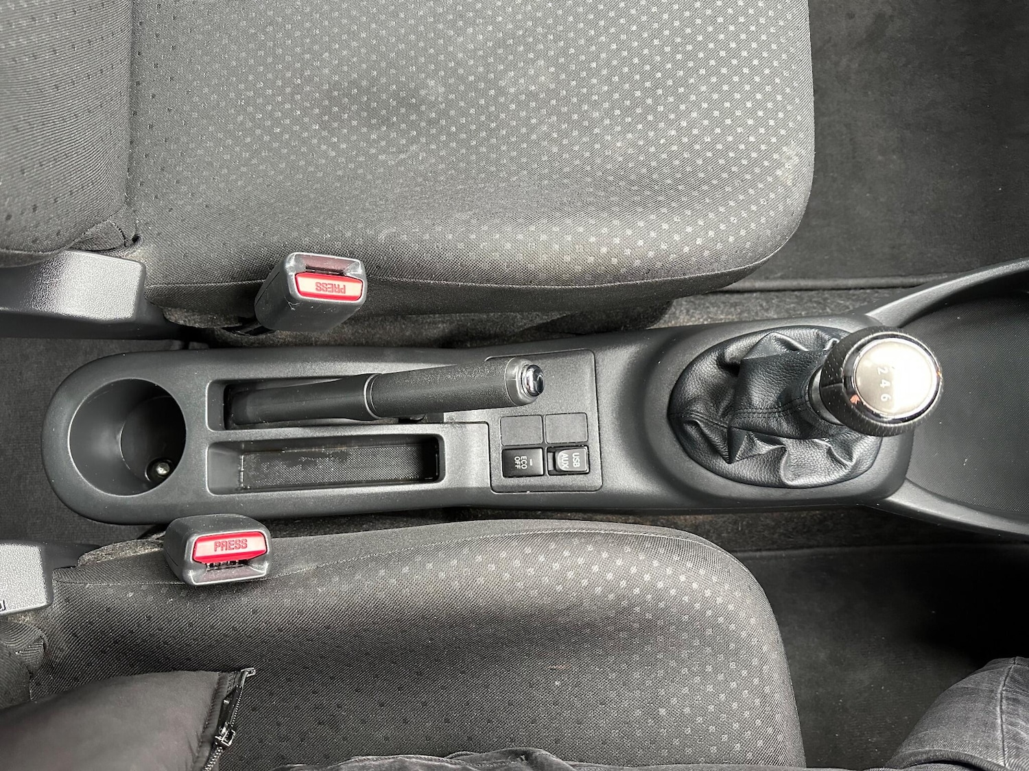 Used Toyota Yaris 2011 for sale - 77799120: Photo 29