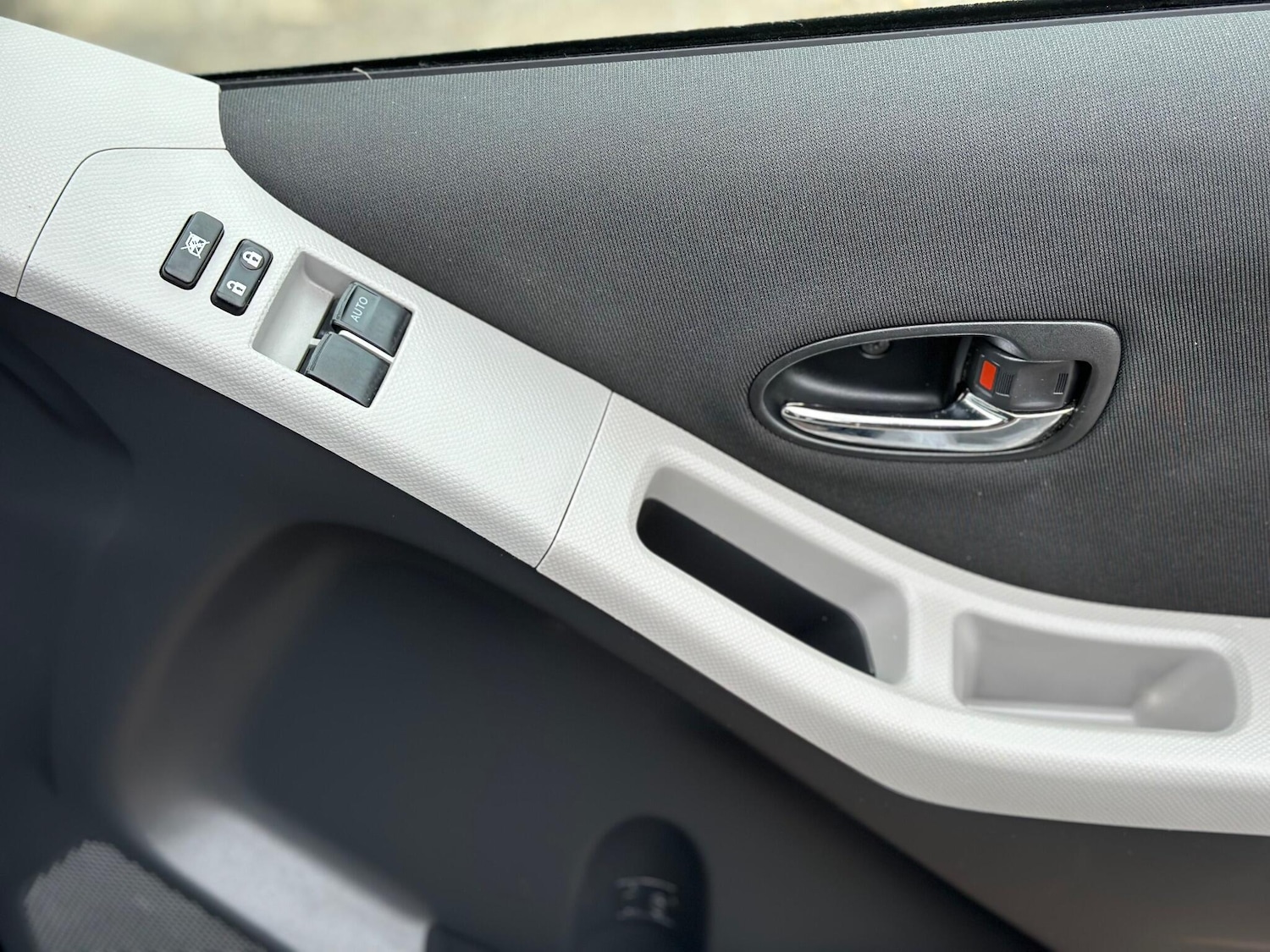 Used Toyota Yaris 2011 for sale - 77799120: Photo 39