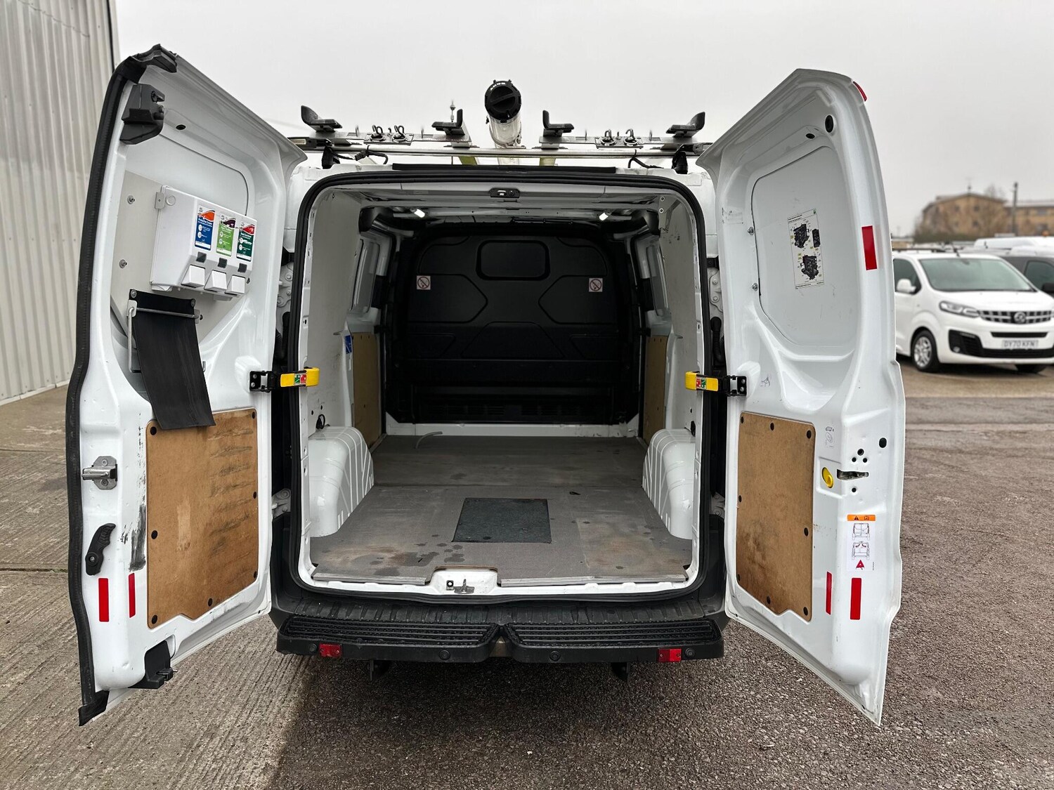 Used Ford Transit Custom 2017 for sale - 77142976: Photo 40