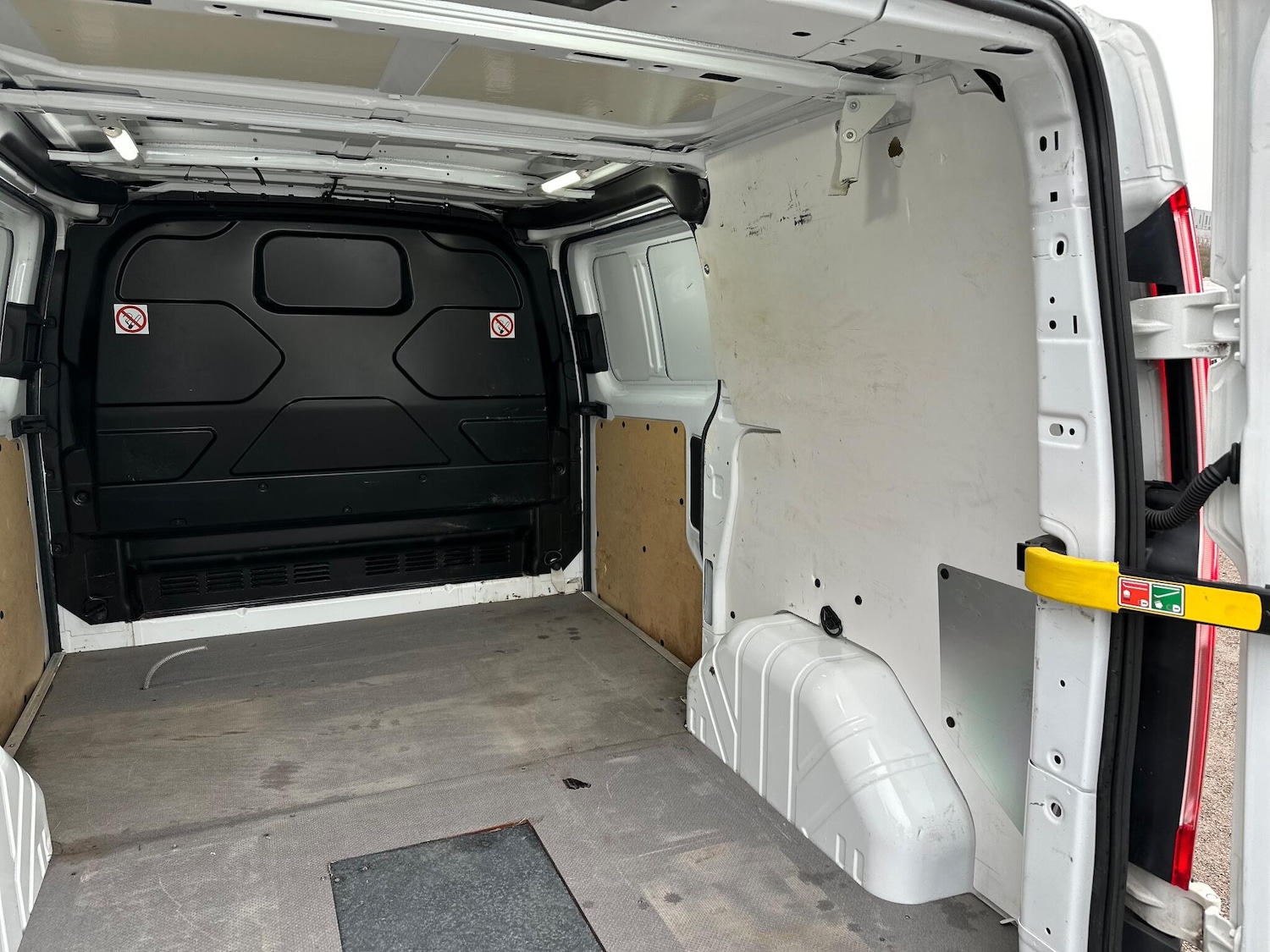 Used Ford Transit Custom 2017 for sale - 77142976: Photo 44