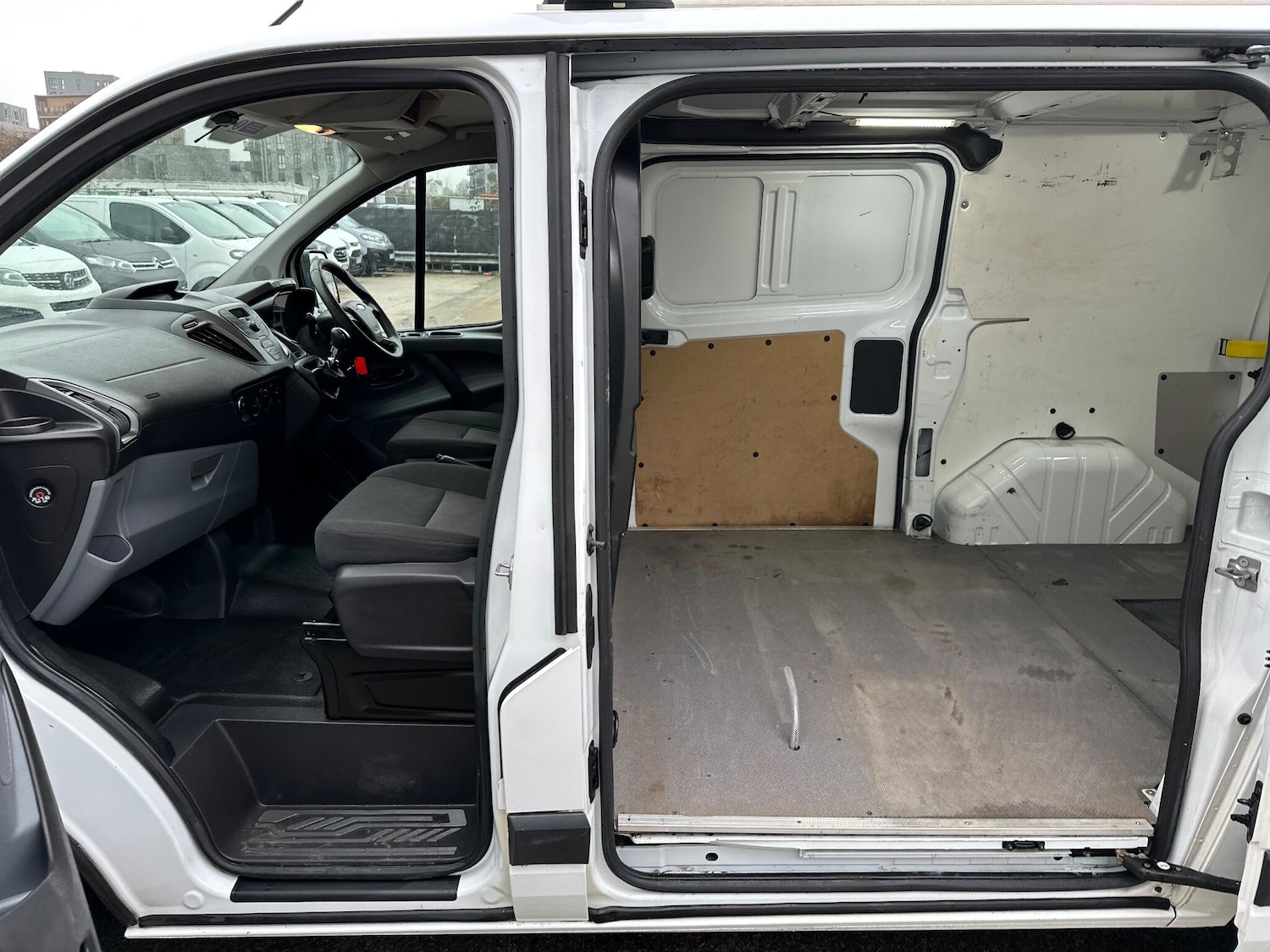 Used Ford Transit Custom 2017 for sale - 77142976: Photo 56