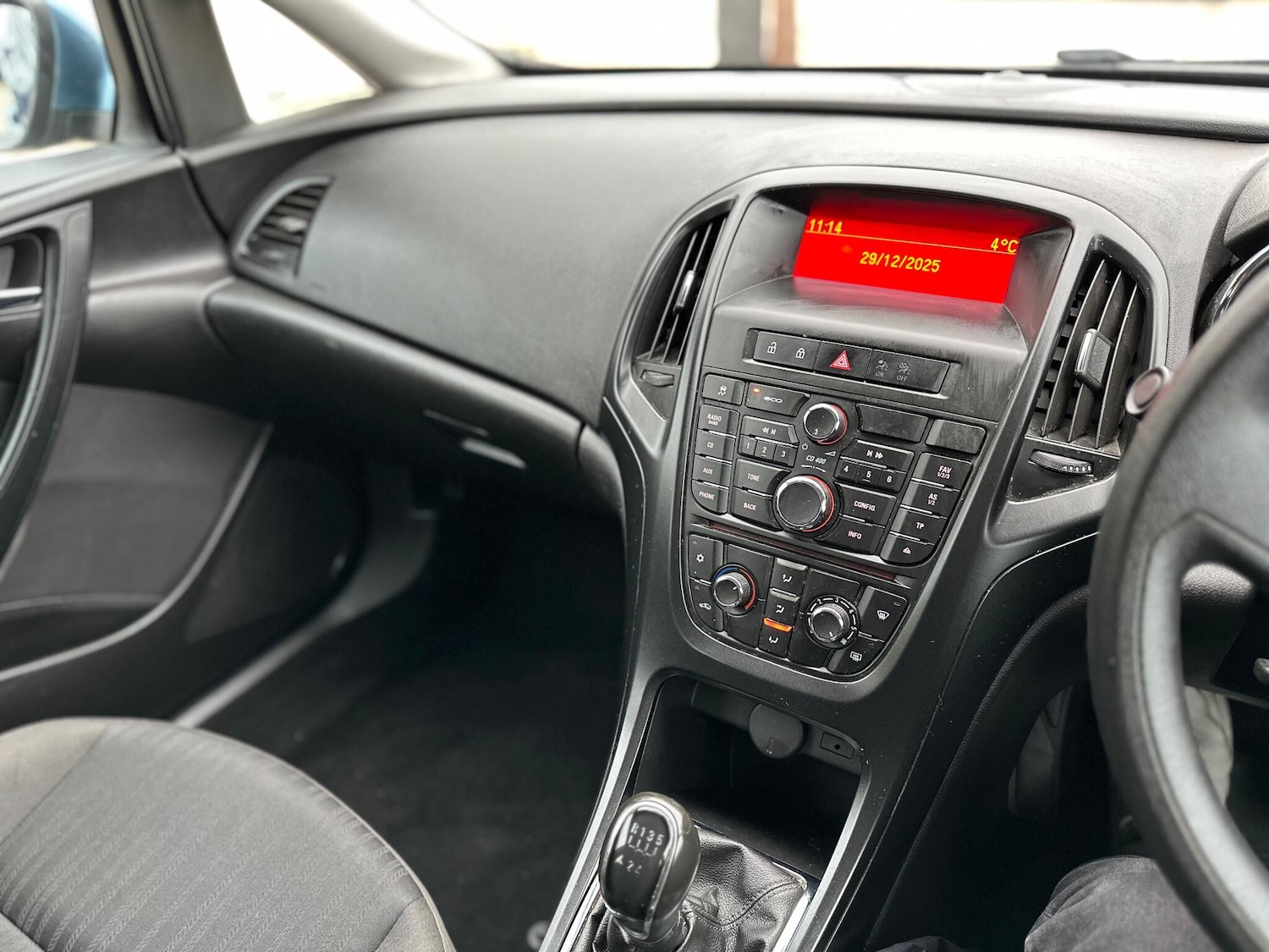 Used Vauxhall Astra 2013 for sale - 77066875: Photo 10