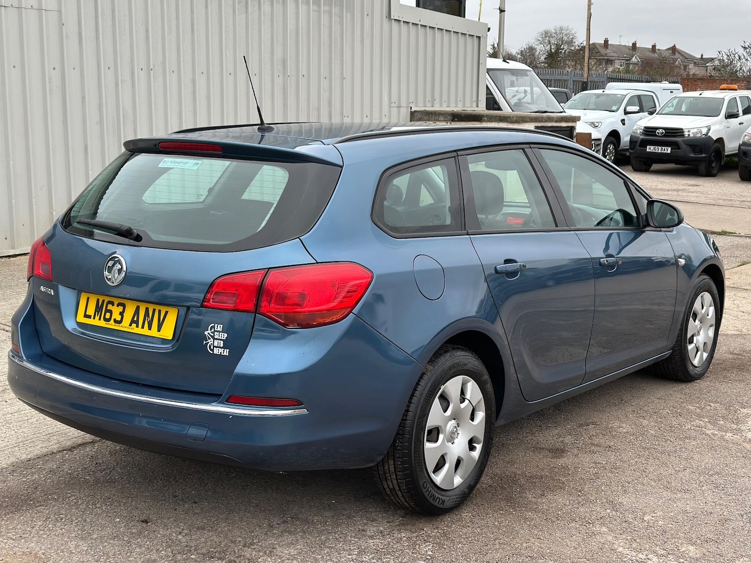 Used Vauxhall Astra 2013 for sale - 77066875: Photo 3