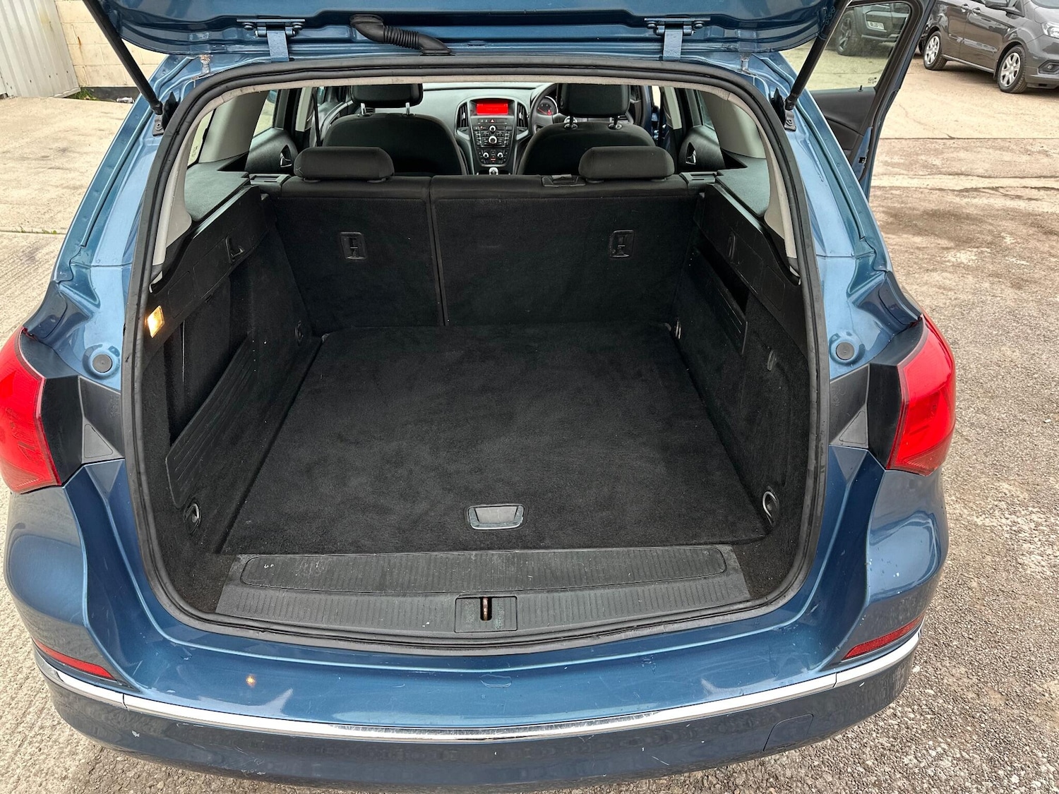 Used Vauxhall Astra 2013 for sale - 77066875: Photo 35