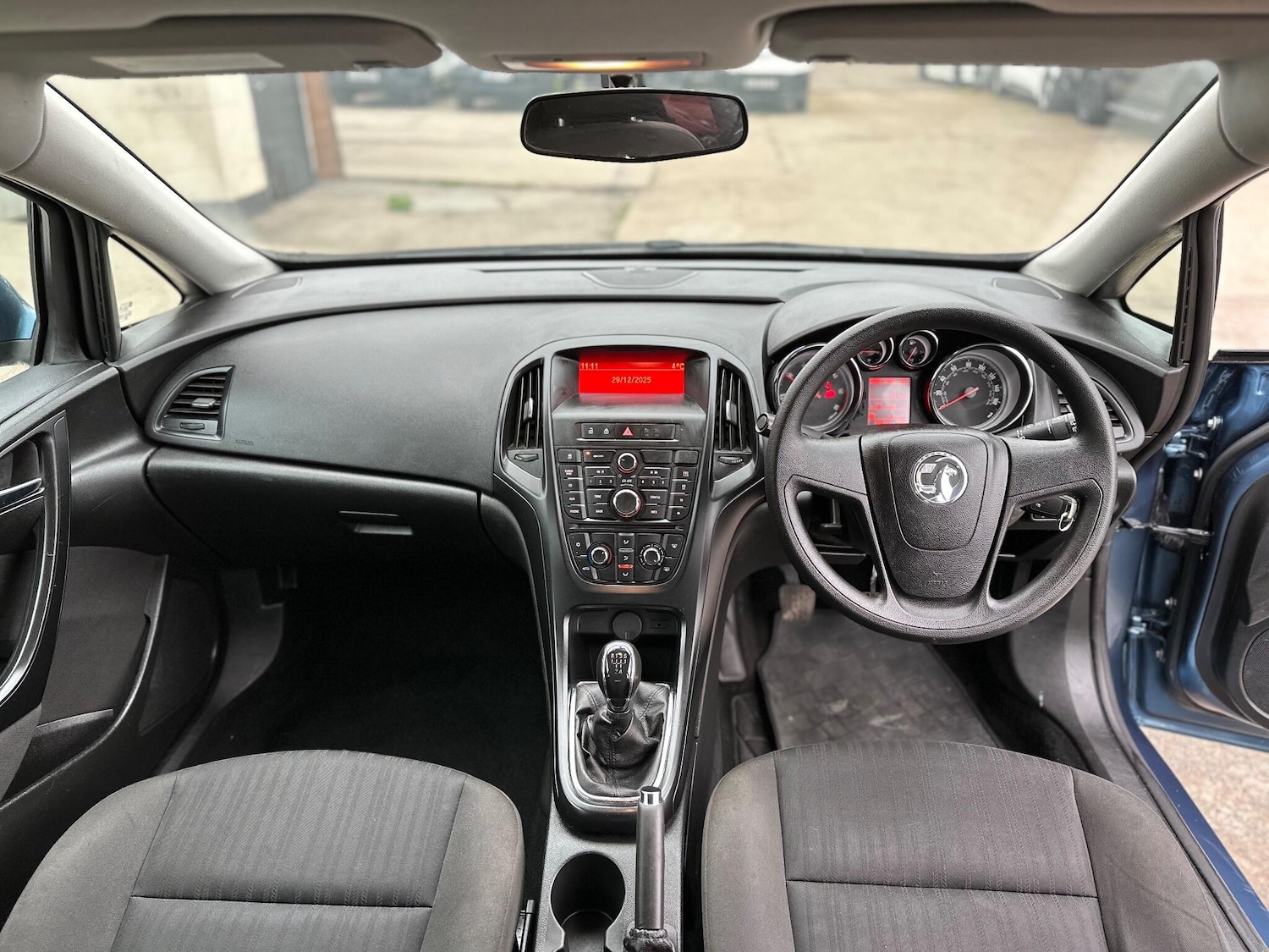 Used Vauxhall Astra 2013 for sale - 77066875: Photo 6