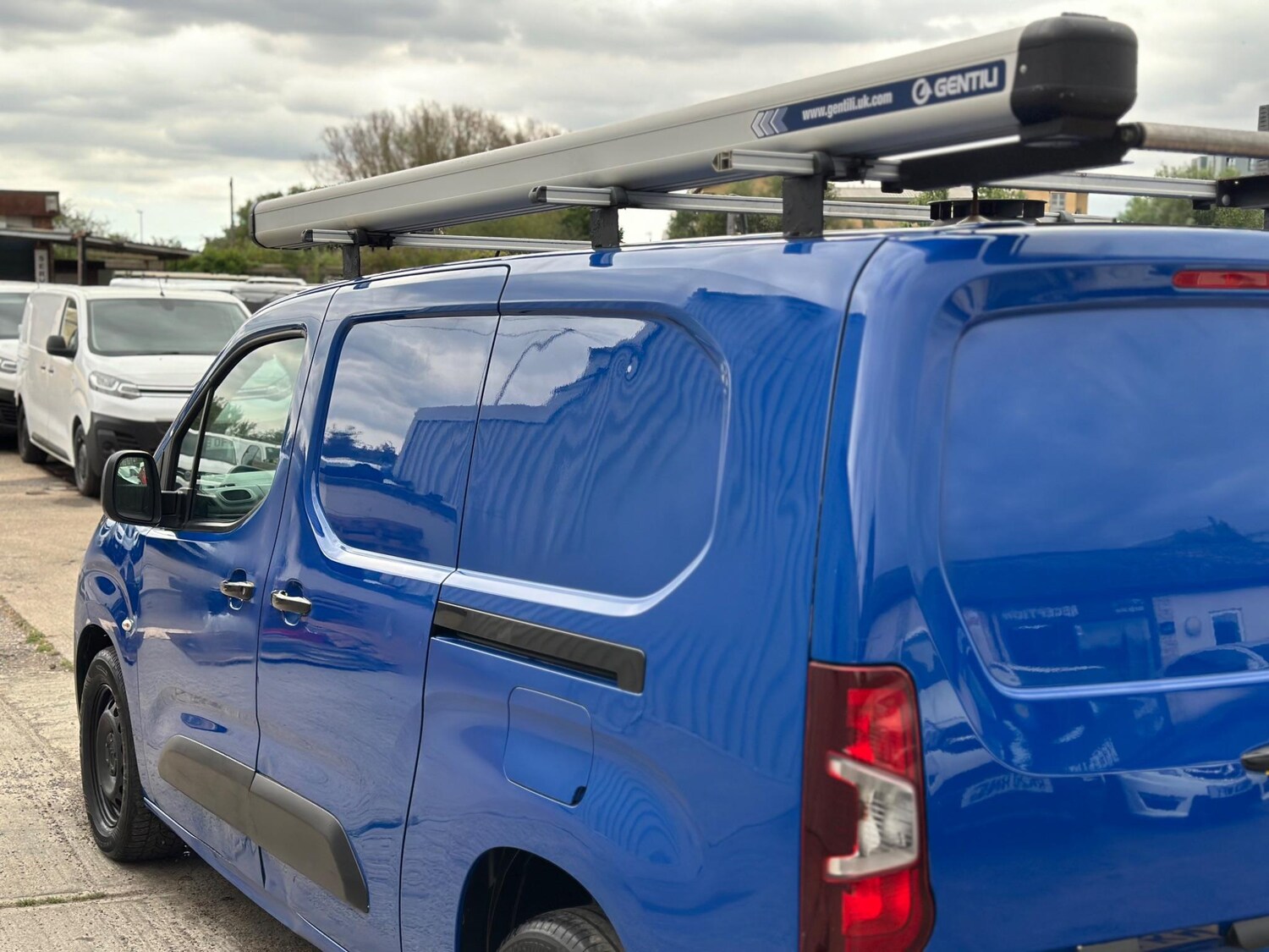 Vehicle 22