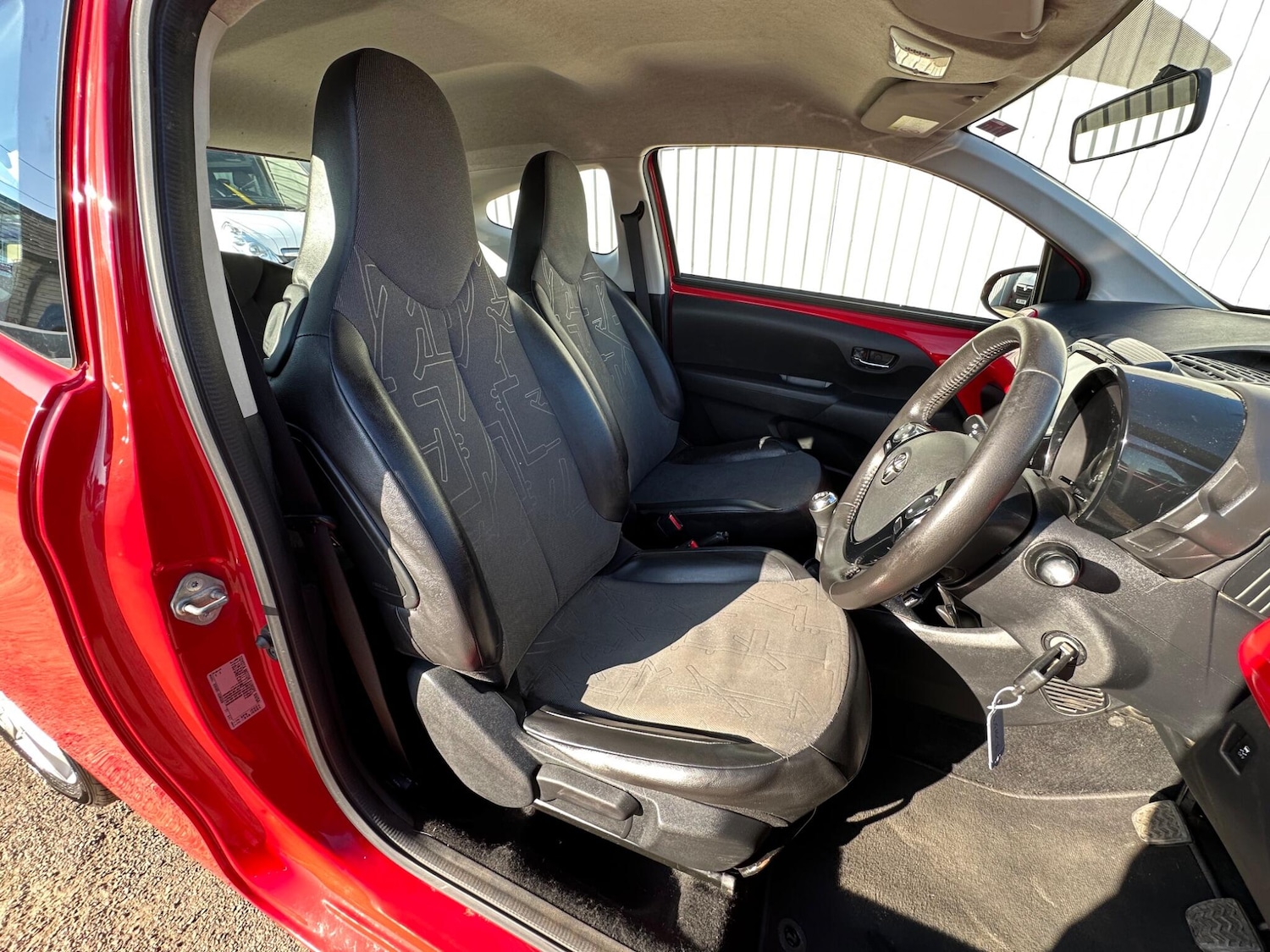 Used Toyota AYGO 2016 for sale - 77993949: Photo 11