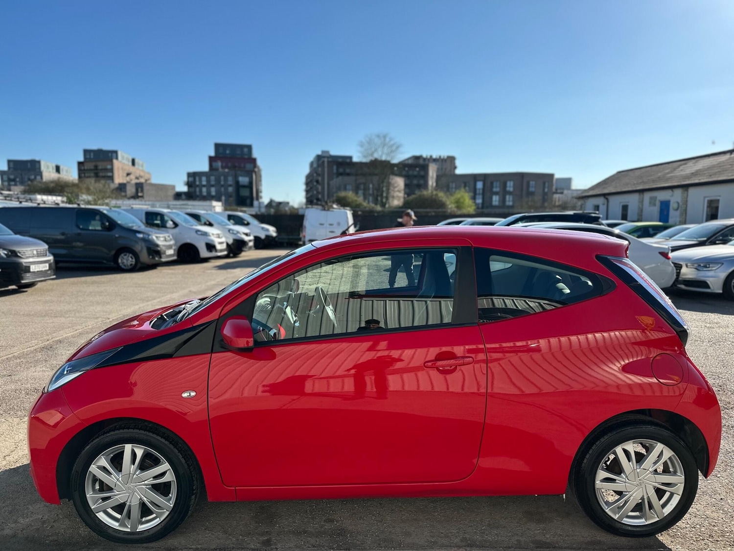 Used Toyota AYGO 2016 for sale - 77993949: Photo 22