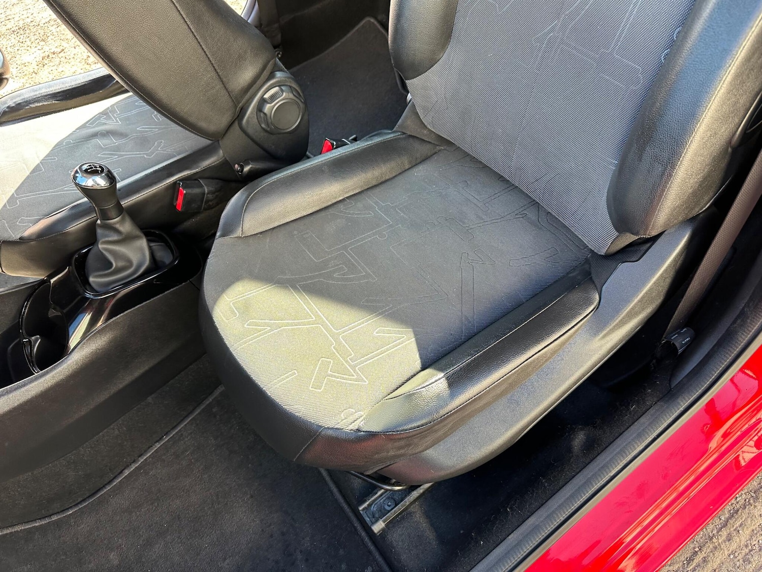 Used Toyota AYGO 2016 for sale - 77993949: Photo 50