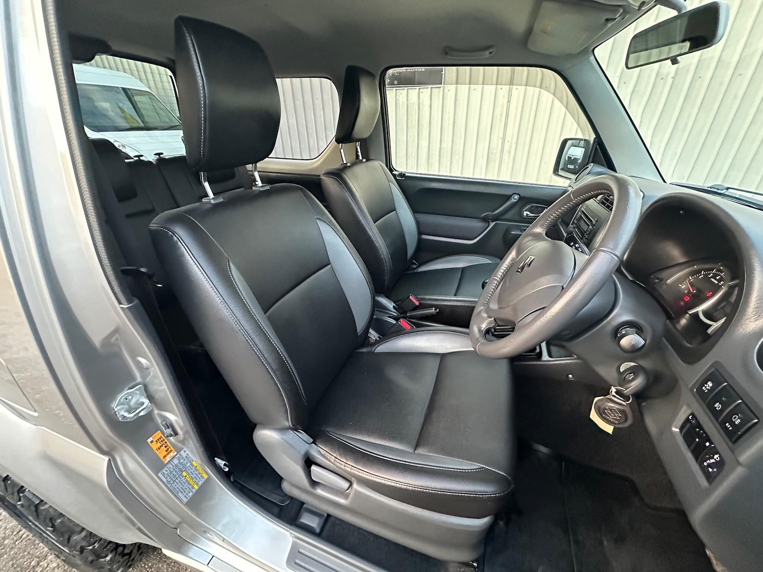 Used Suzuki Jimny 2015 for sale - 77440952: Photo 9