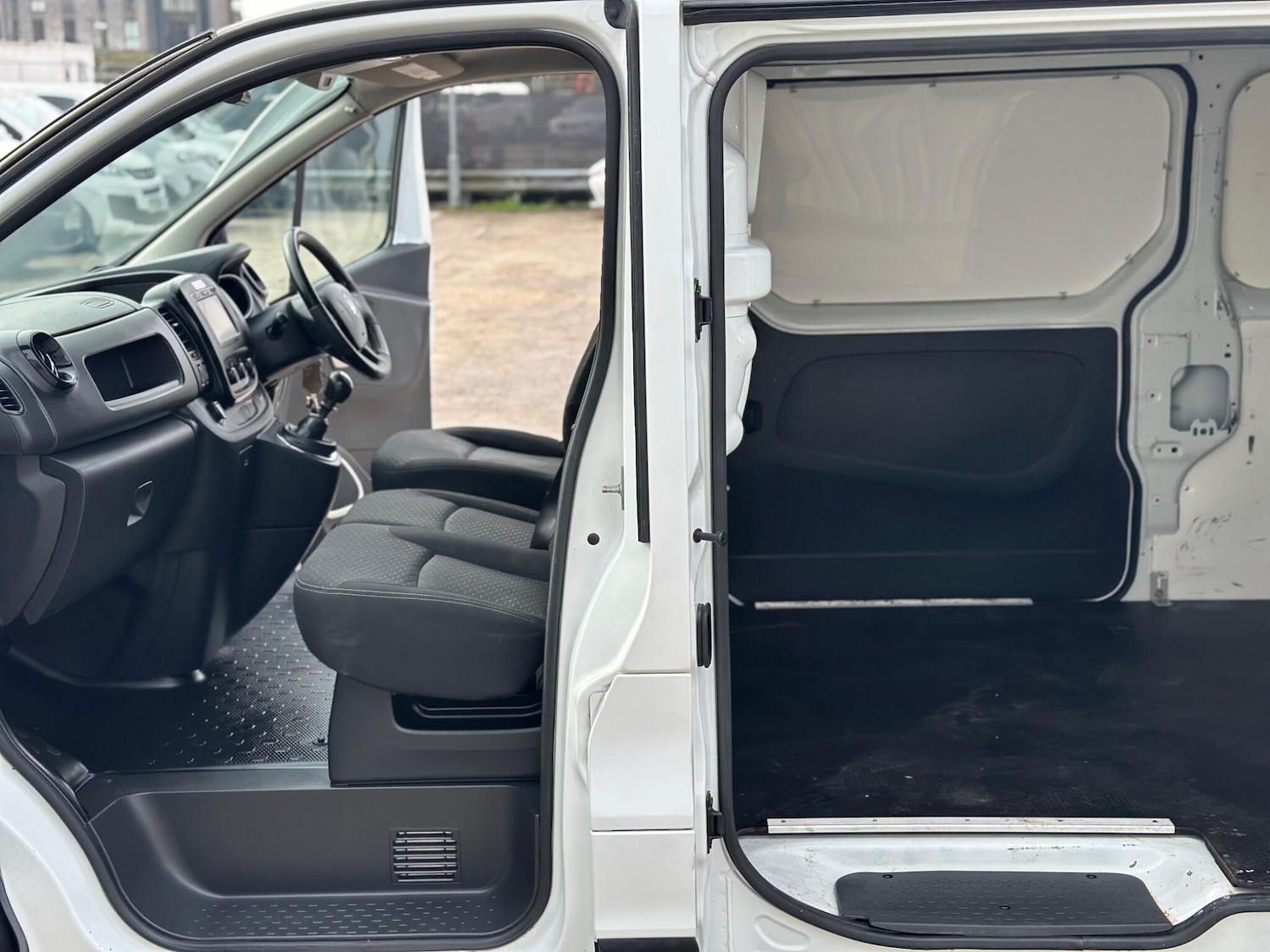 Used Vauxhall Vivaro 2019 for sale - 77993527: Photo 17