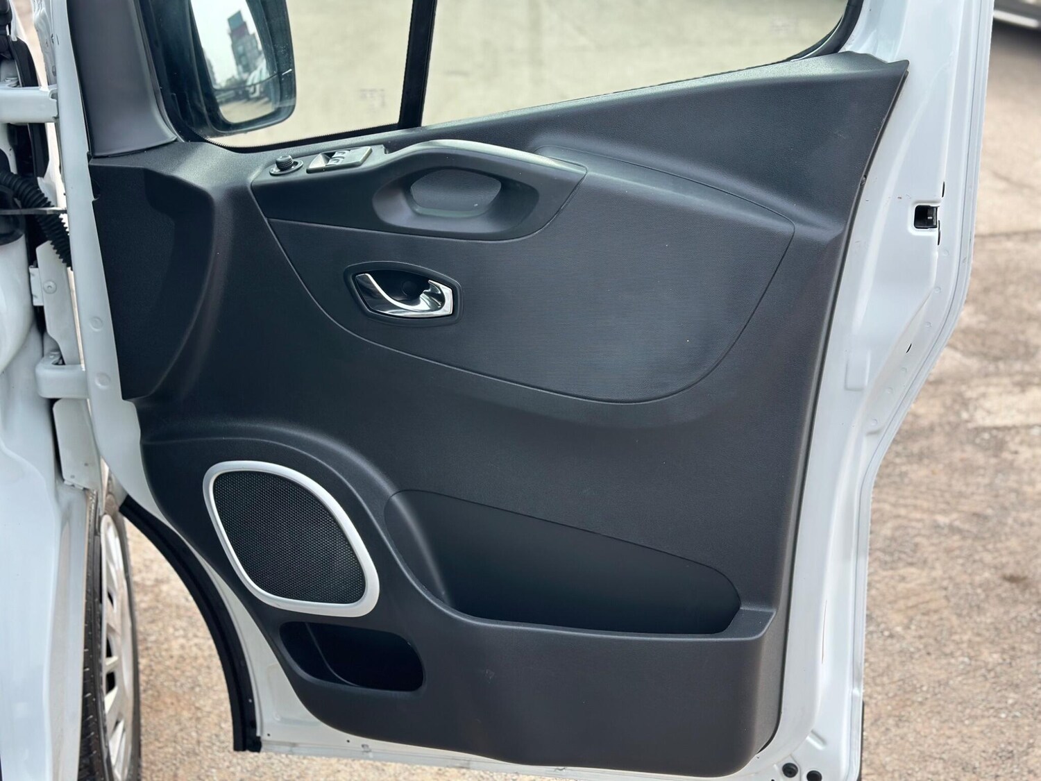 Used Vauxhall Vivaro 2019 for sale - 77993527: Photo 32