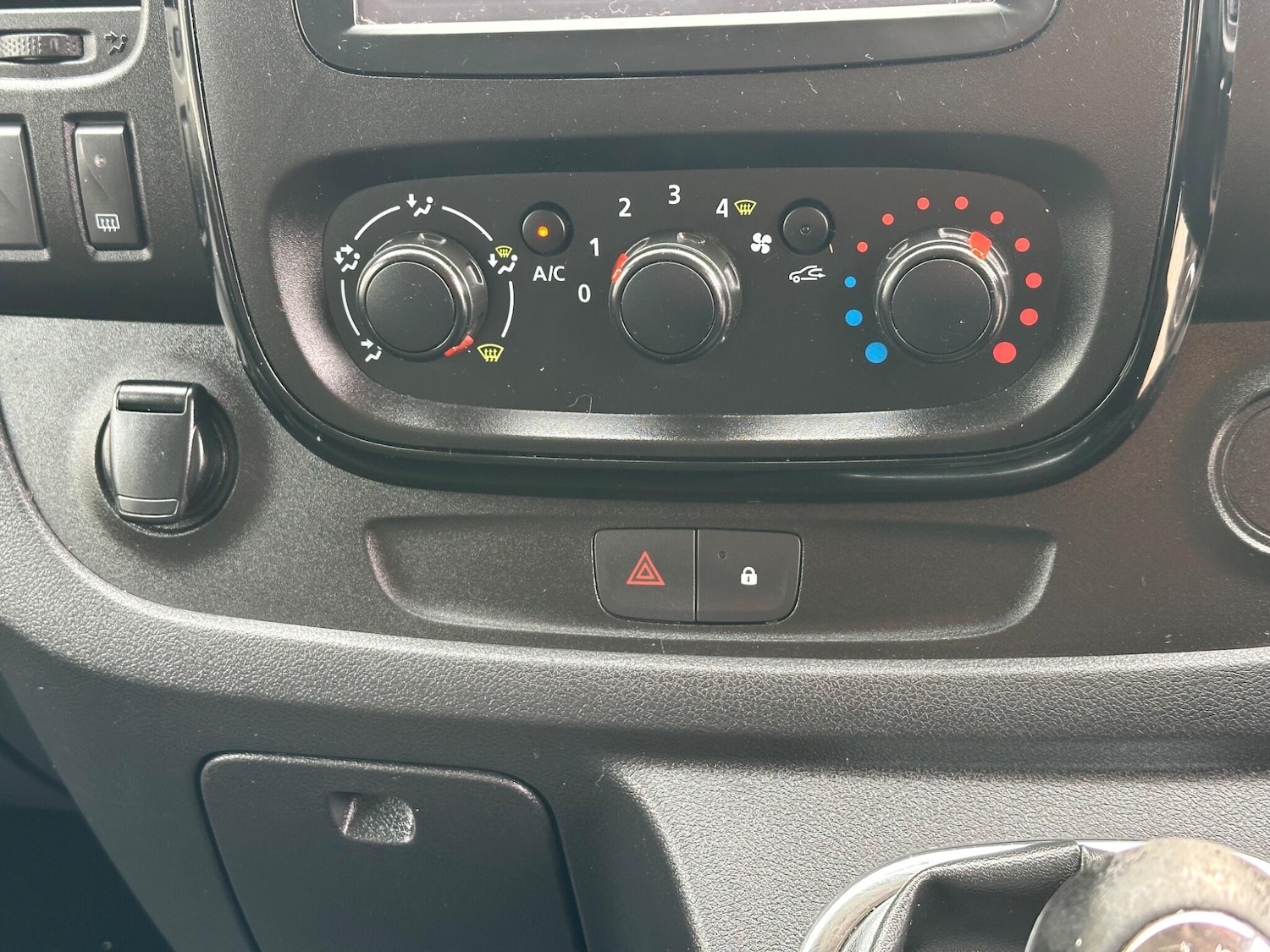 Used Vauxhall Vivaro 2019 for sale - 77993527: Photo 37