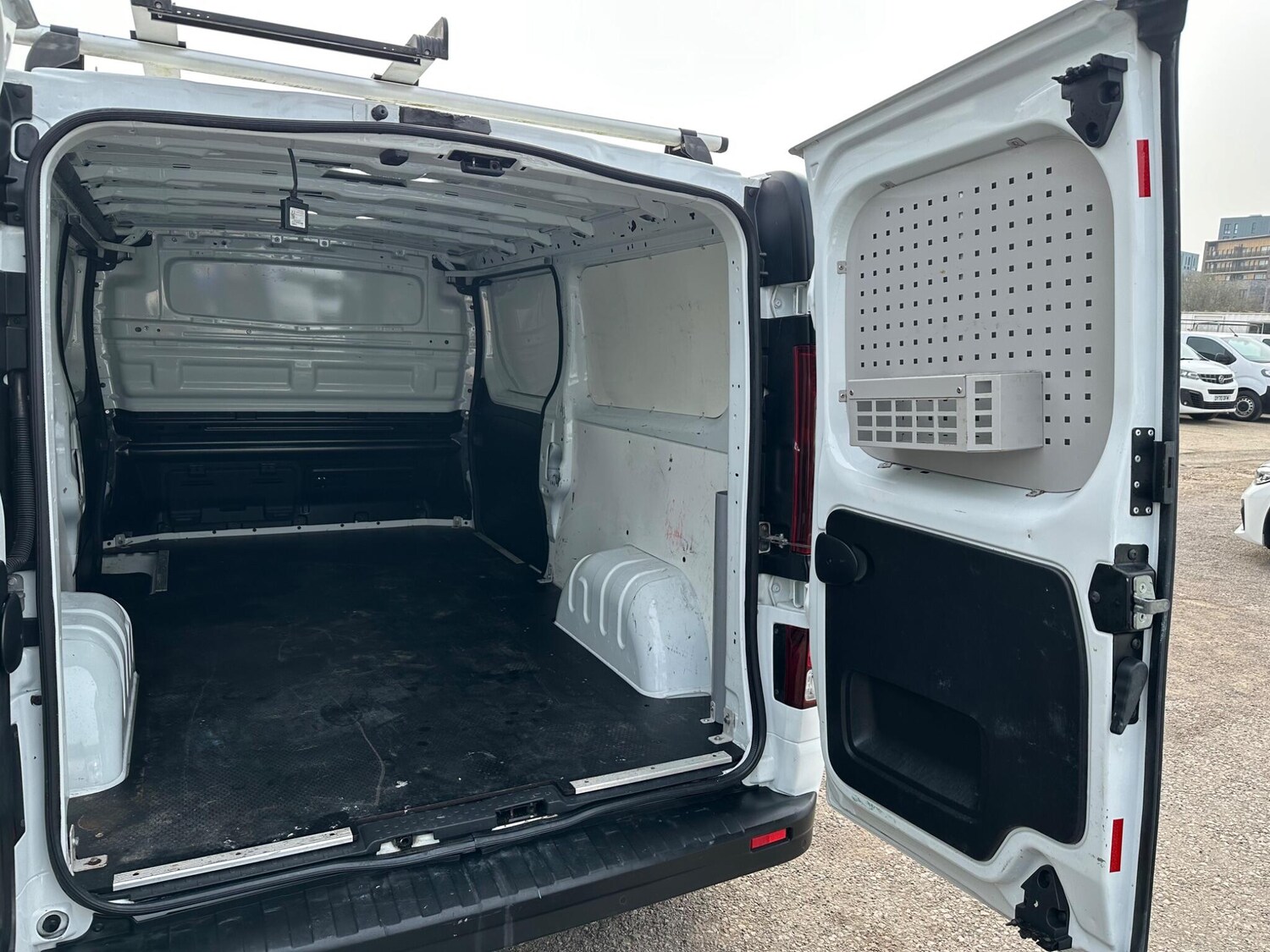 Used Vauxhall Vivaro 2019 for sale - 77993527: Photo 43