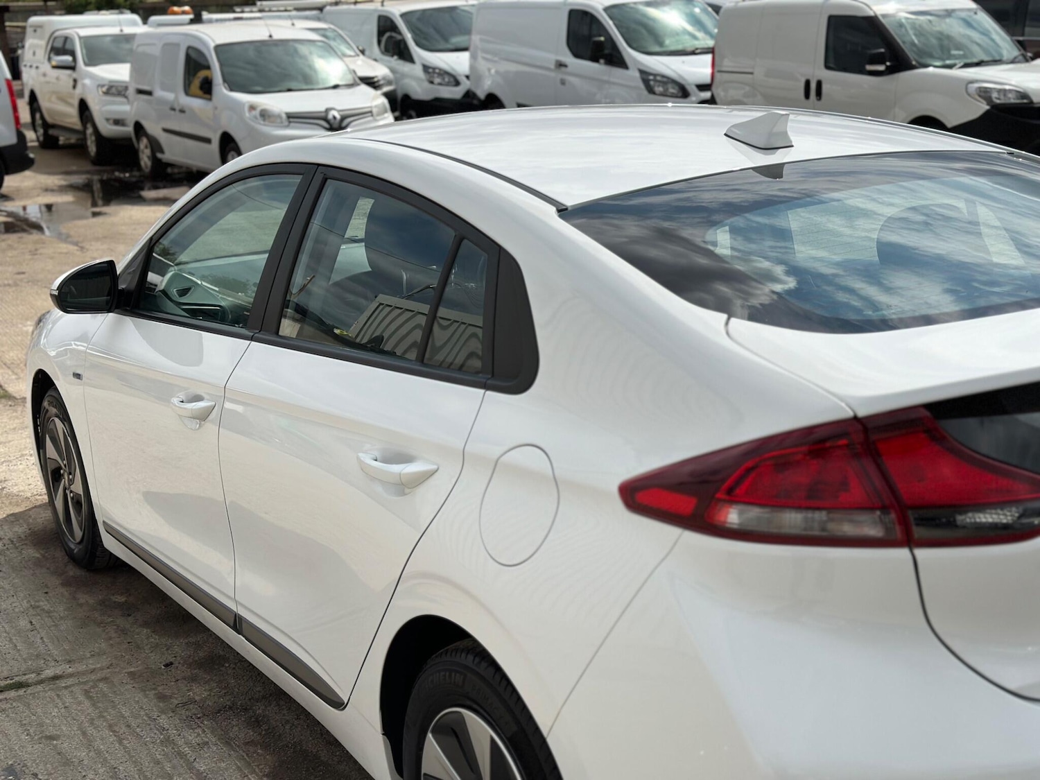 Vehicle 21