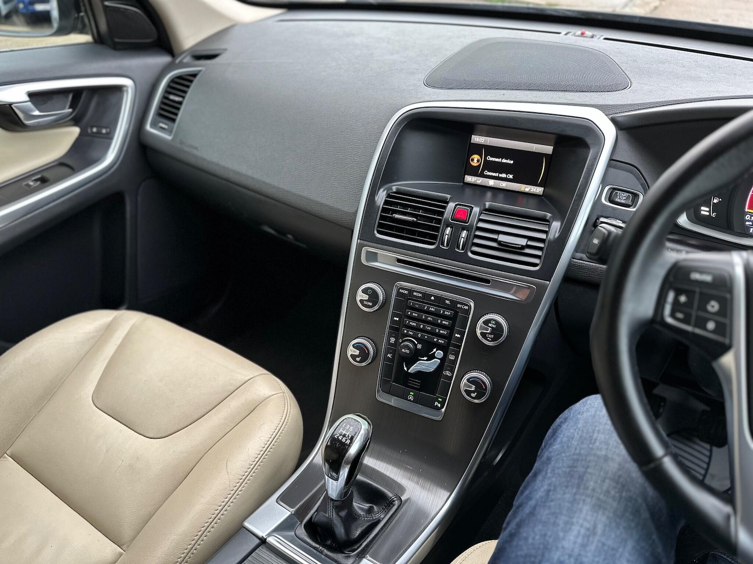 Used Volvo XC60 for sale - 77683140: Photo 11