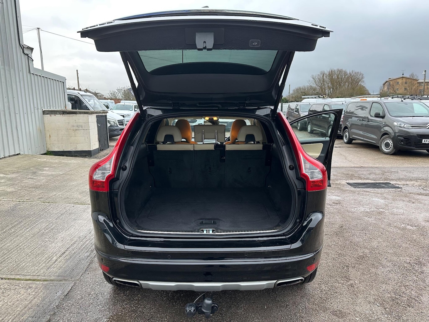 Used Volvo XC60 for sale - 77683140: Photo 13