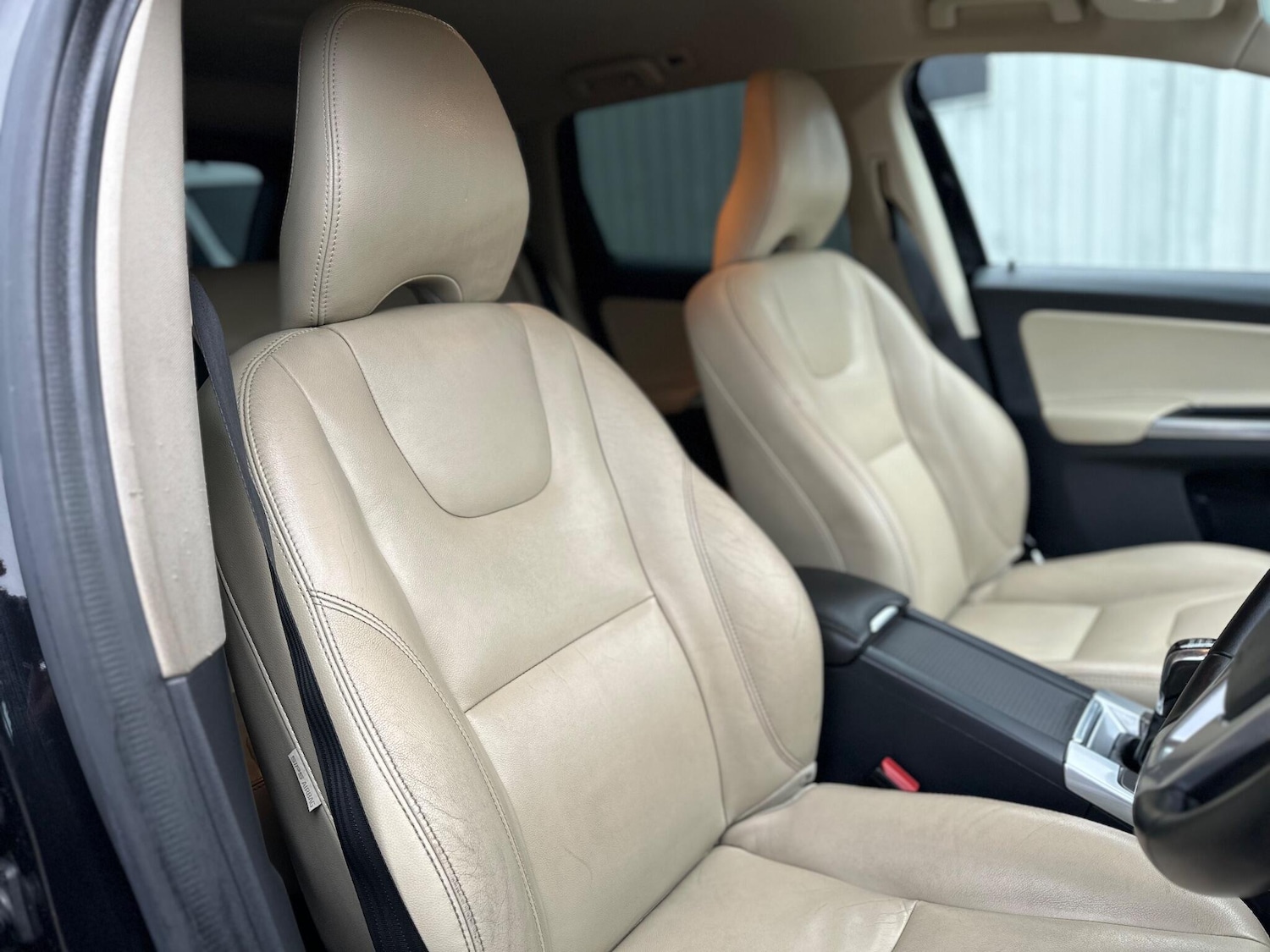 Used Volvo XC60 for sale - 77683140: Photo 30