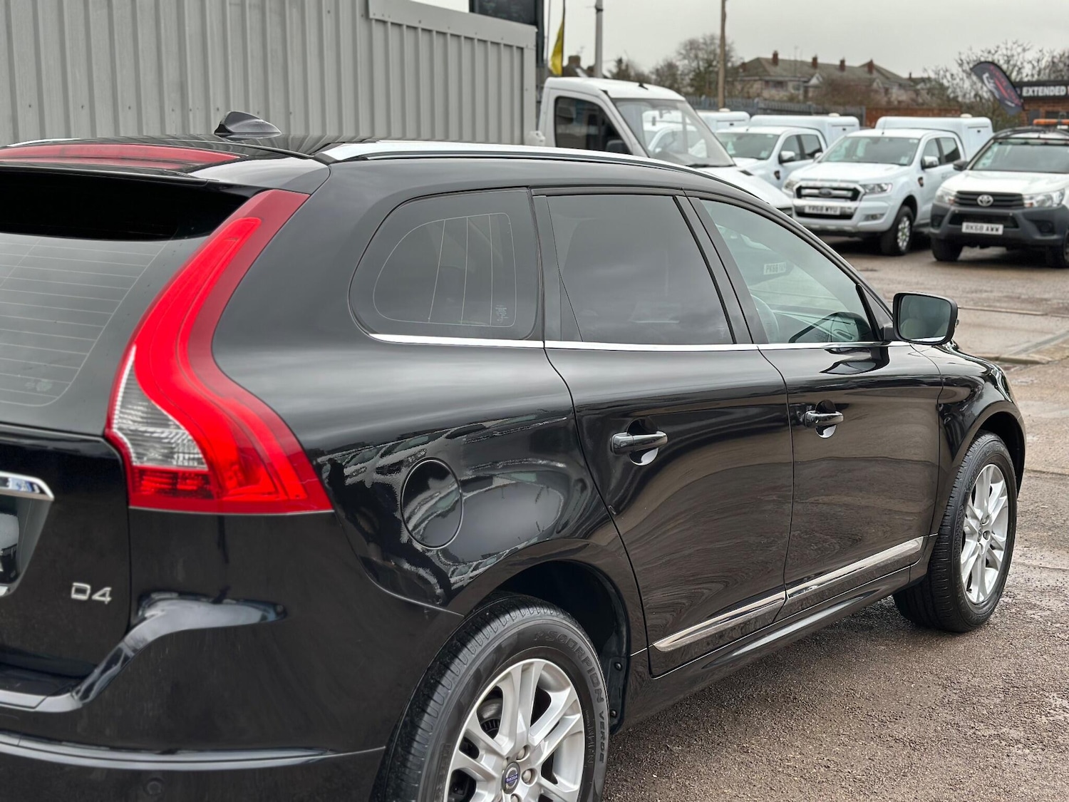 Used Volvo XC60 for sale - 77683140: Photo 32