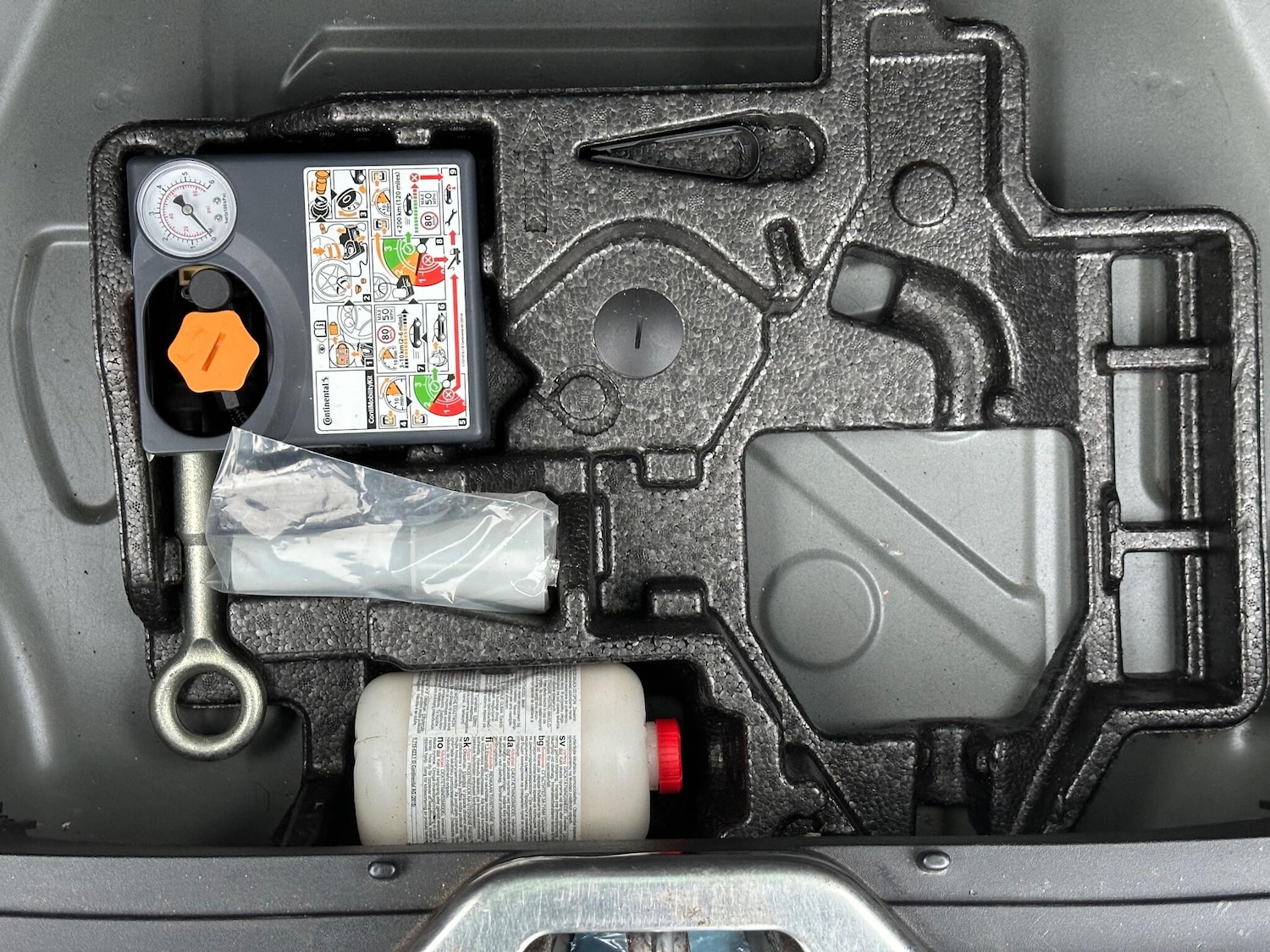 Used Volvo XC60 for sale - 77683140: Photo 50